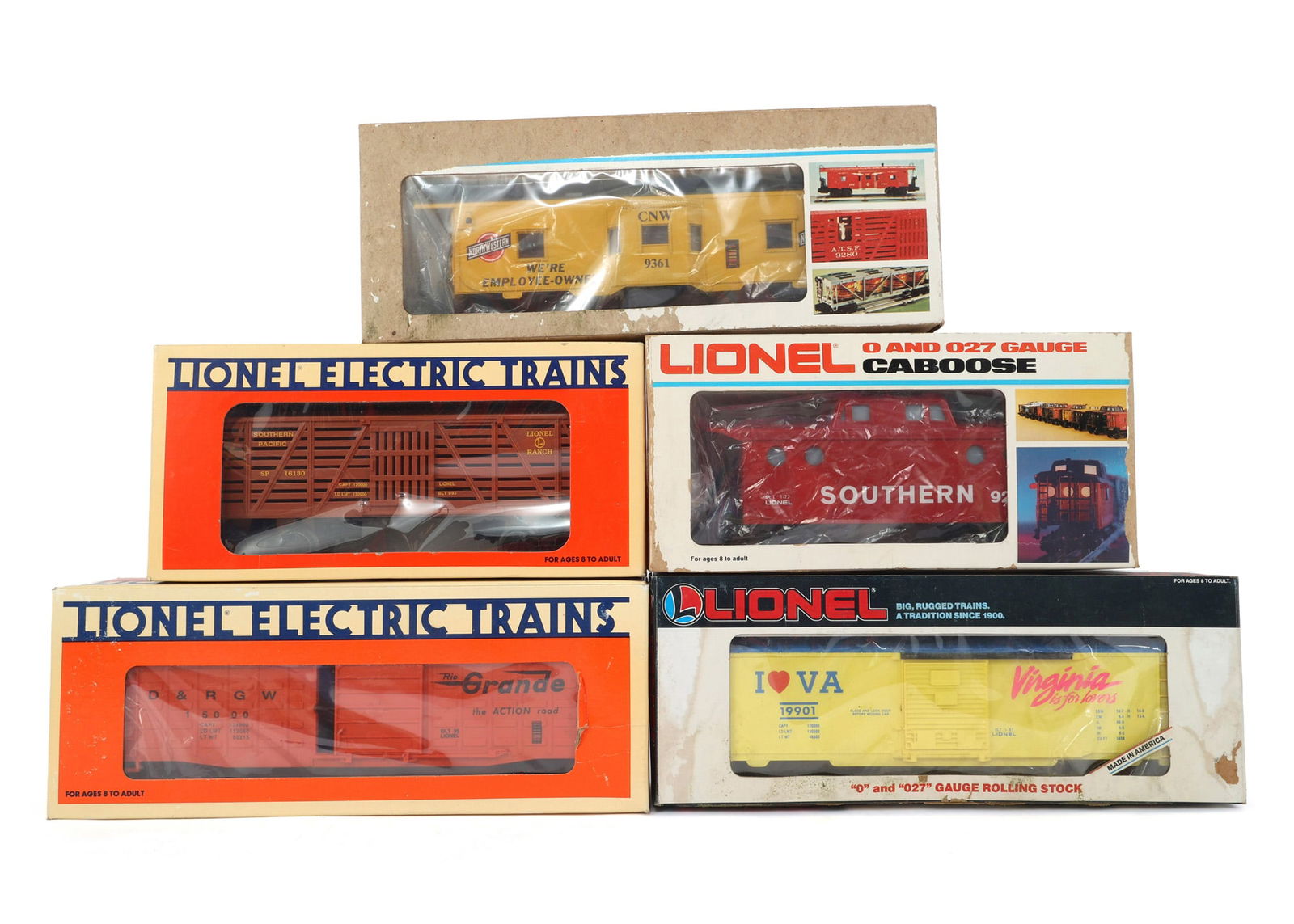 LIONEL O GAUGE TRAIN CARS - LOT OF 5 (1 of 2)