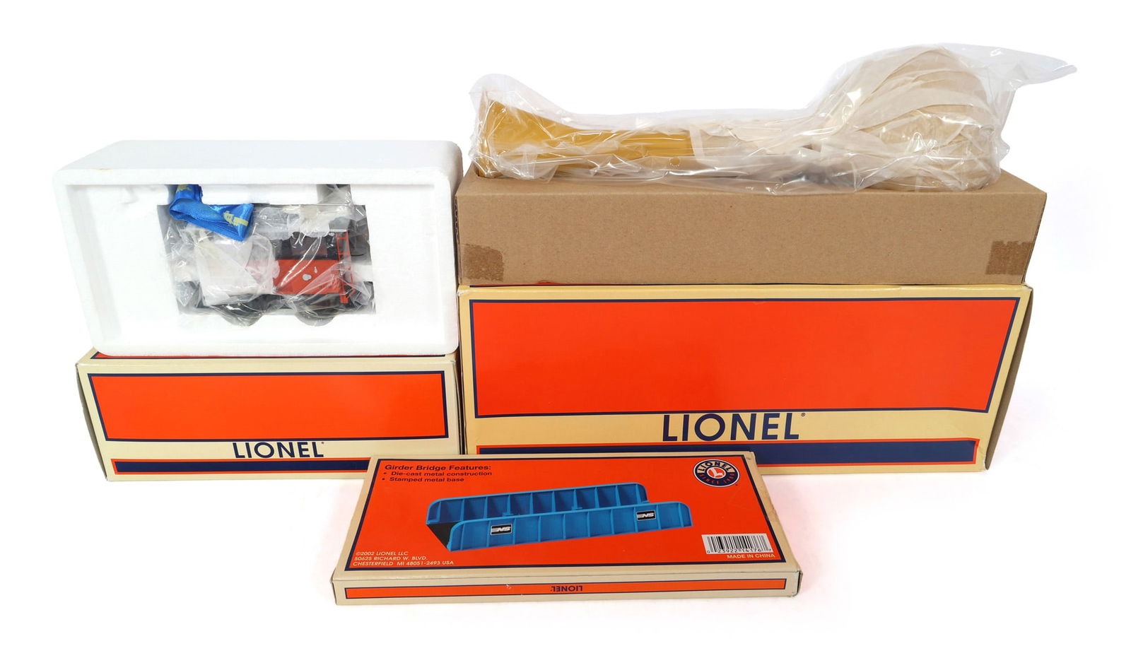 LIONEL MODEL TRAIN ACCESSORIES - 8