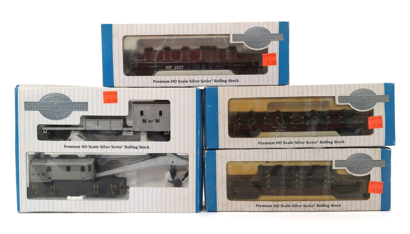 BACHMANN SILVER SERIES HO GAUGE TRAIN CARS - LOT OF 4 (1 of 2)