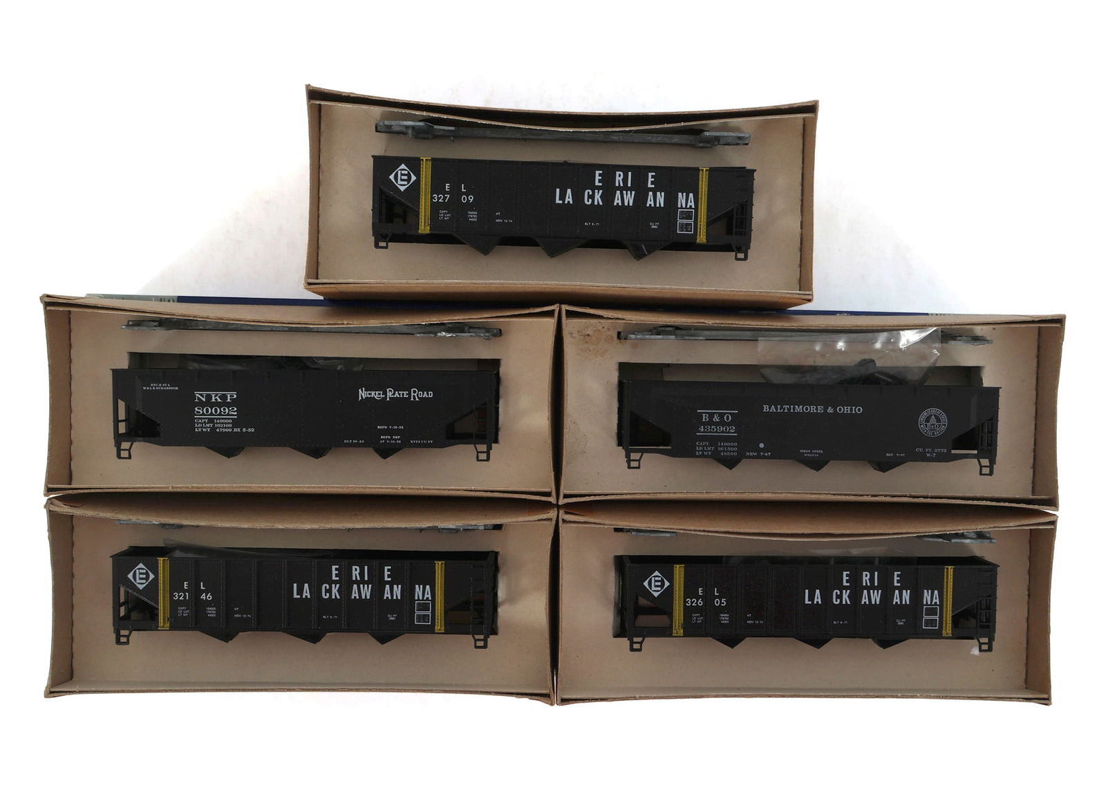 ROUNDHOUSE HO GAUGE TRAIN CAR KITS - LOT OF 5 (1 of 3)