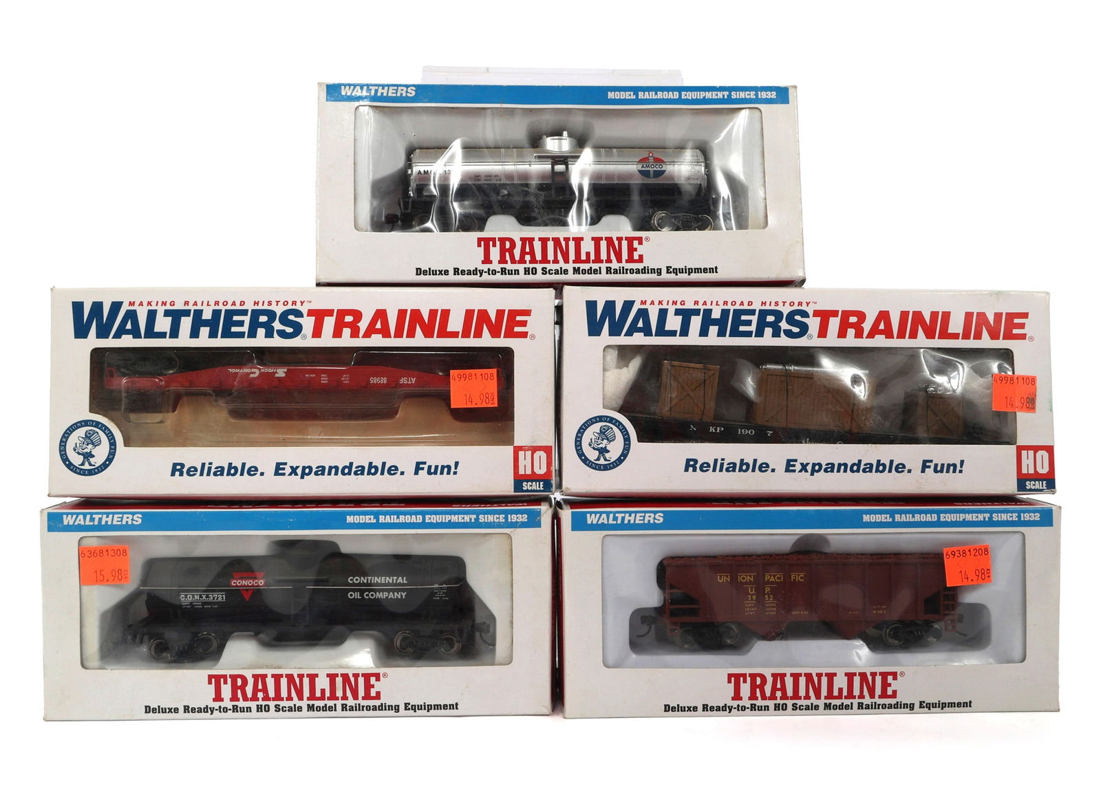 WALTHERS TRAINLINE HO GAUGE TRAIN CARS - LOT OF 4 (1 of 2)