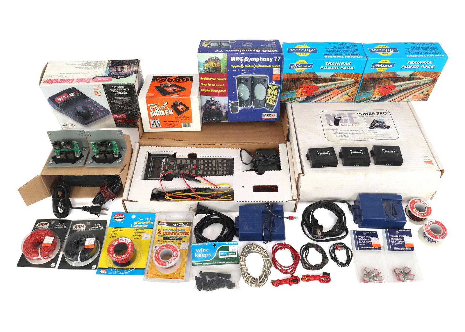 MODEL TRAIN POWER ACCESSORIES (1 of 16)