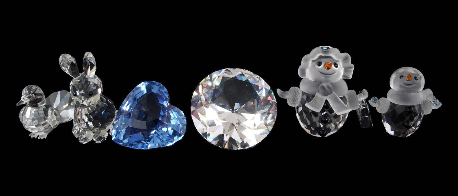 SWAROVSKI CRYSTAL FIGURINES - LOT OF 5: SWAROVSKI CRYSTAL FIGURINES - LOT OF 5 Swarovski Crystal Figurines. Includes: 1997 SCS Member Renewal Gift #210899 Silver Crystal Dove with pink eyes #7605 NR 000001 Silver