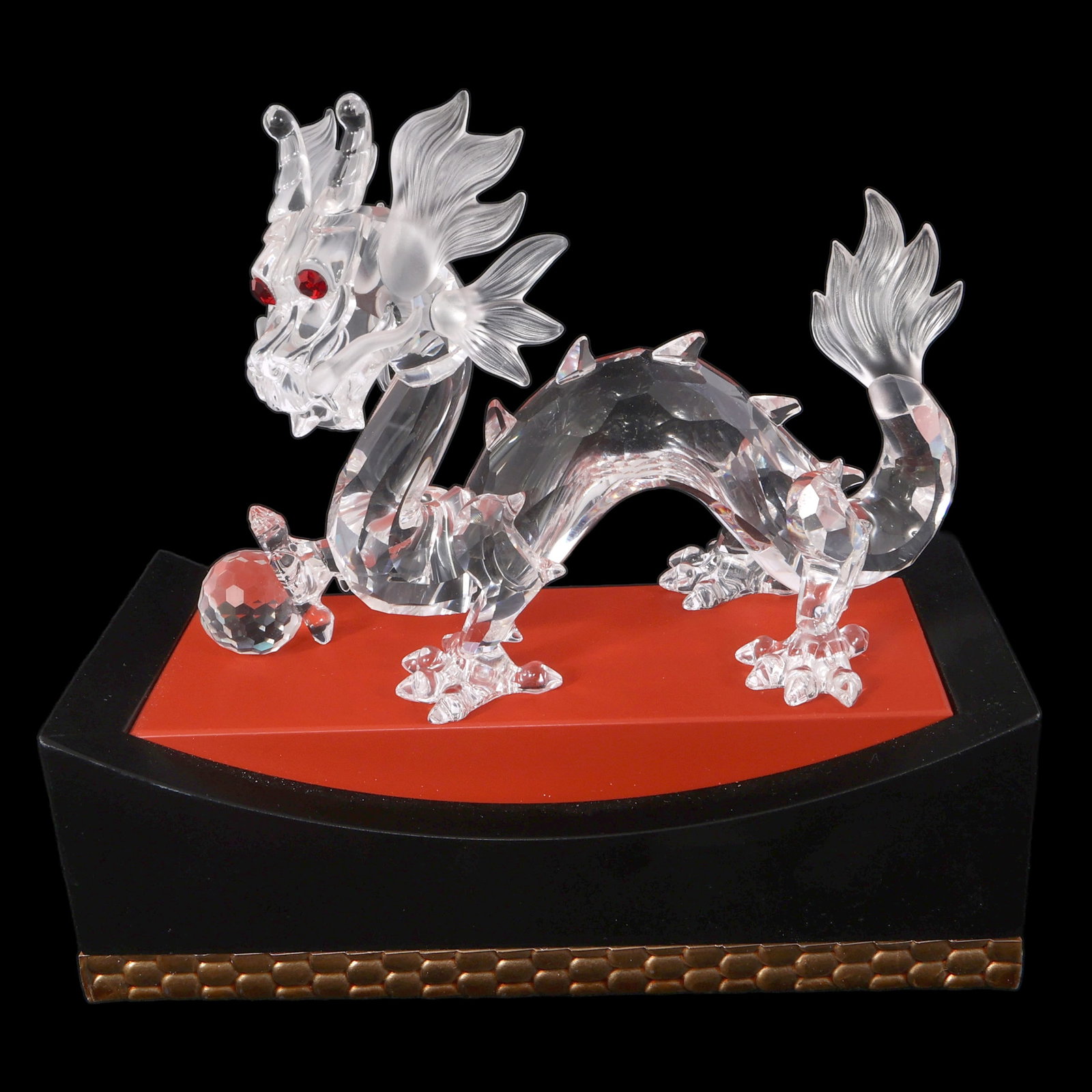SWAROVSKI CRYSTAL FIGURINE "THE DRAGON" (1 of 8)