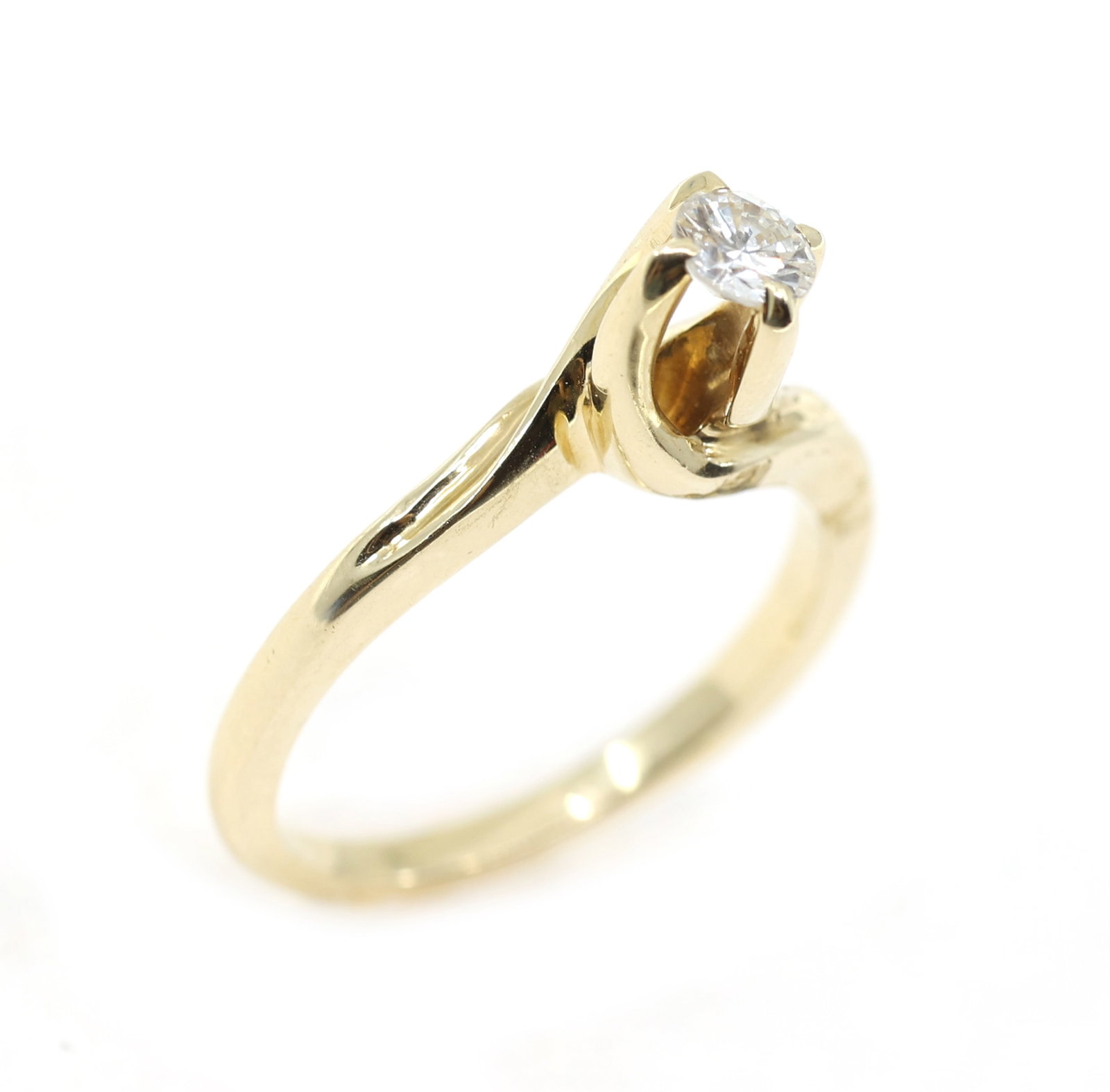 14K YELLOW GOLD 0.21 CT ROUND DIAMOND SOLITAIRE RING (1 of 4)