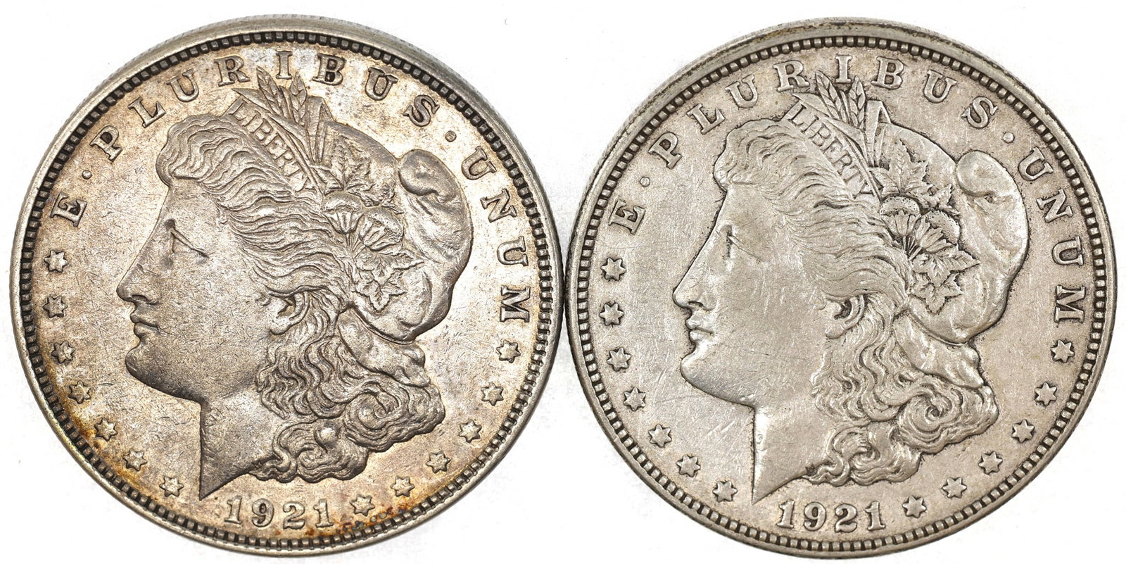 1921-D US SILVER MORGAN DOLLAR VF/XF COINS: 1921-D US SILVER MORGAN DOLLAR VF/XF COINS Two 1921-D United States .900 silver Morgan $1 coins, VF to XF condition. IMPORTANT NOTE - PLEASE READ: OUR IN-HOUSE SHIPPING & INVOICING Shipping: Liv