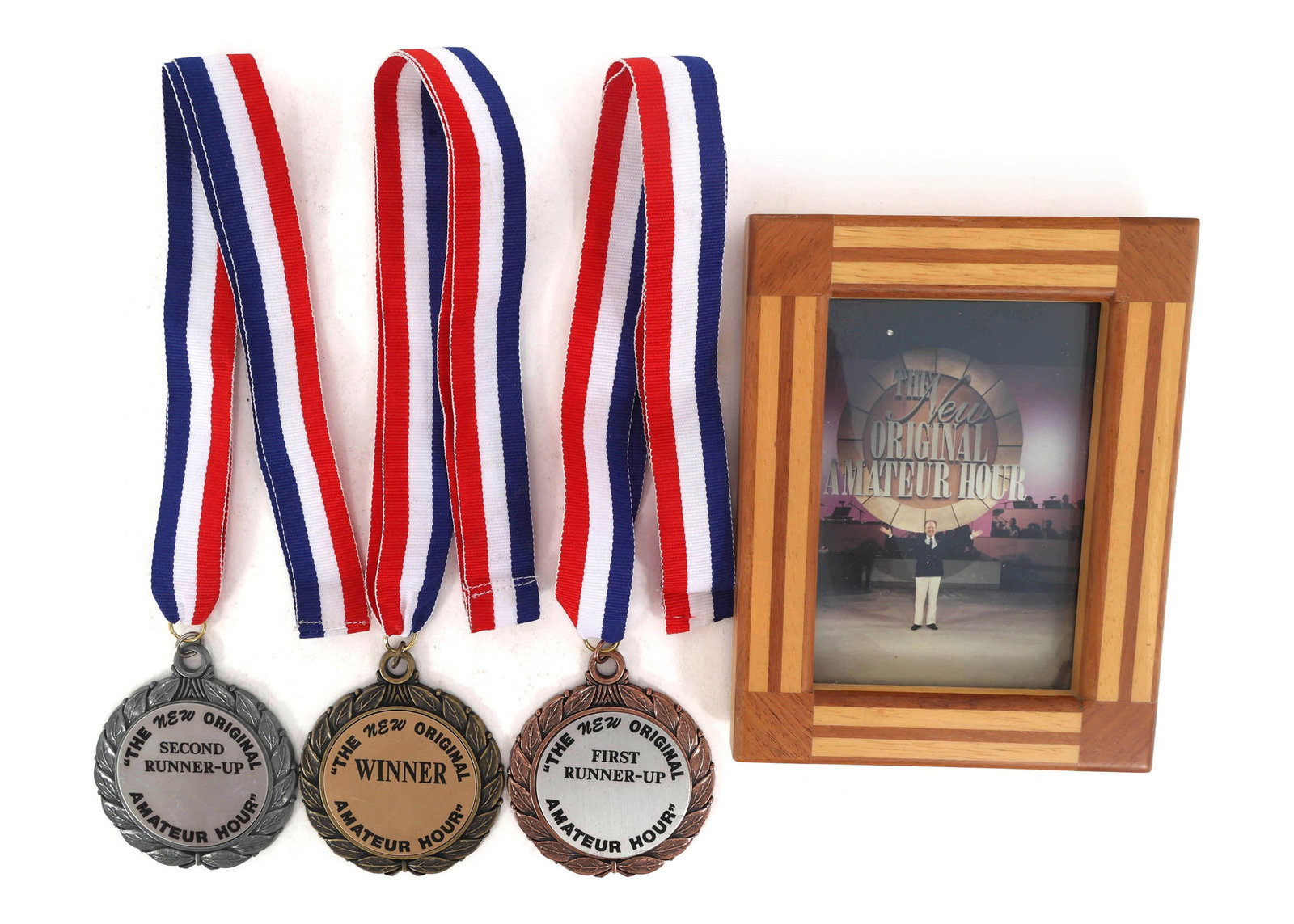 NEW ORIGINAL AMATEUR HOUR MEDALS & PHOTO PRINT (1 of 5)