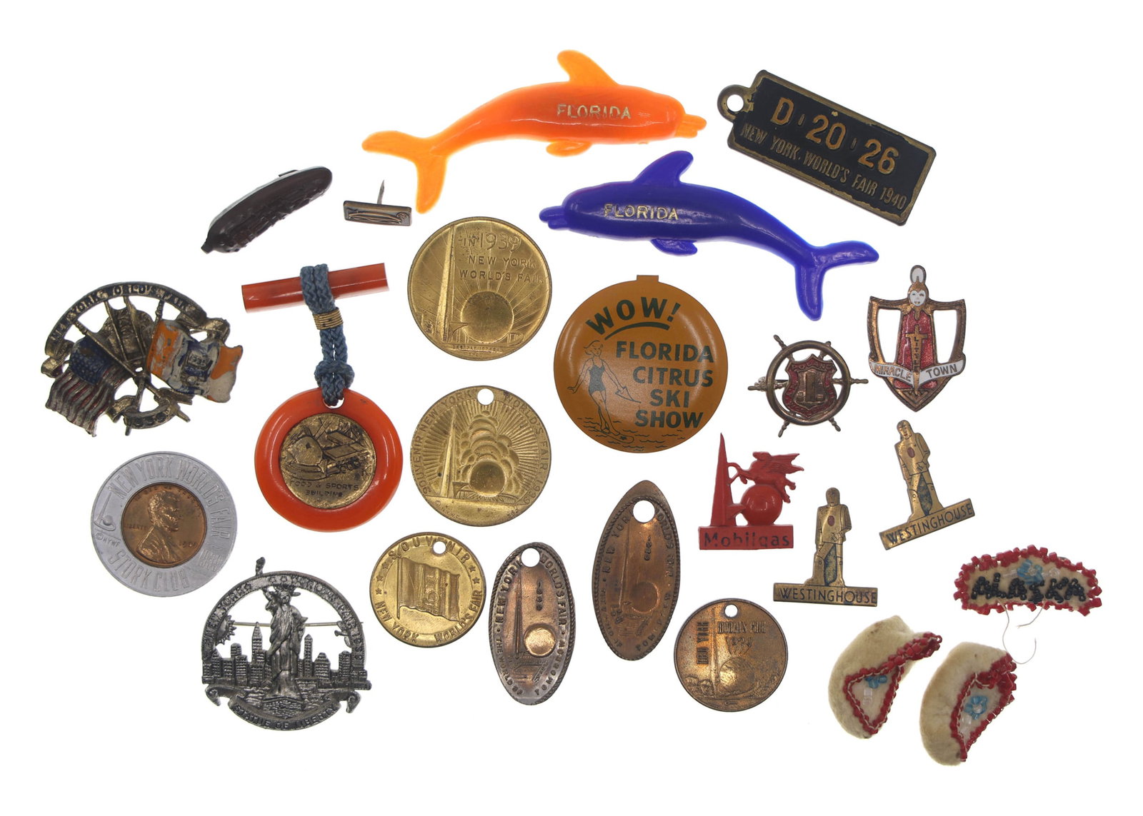 NEW YORK WORLD'S FAIR 1939 TRAVEL SOUVENIRS (1 of 10)