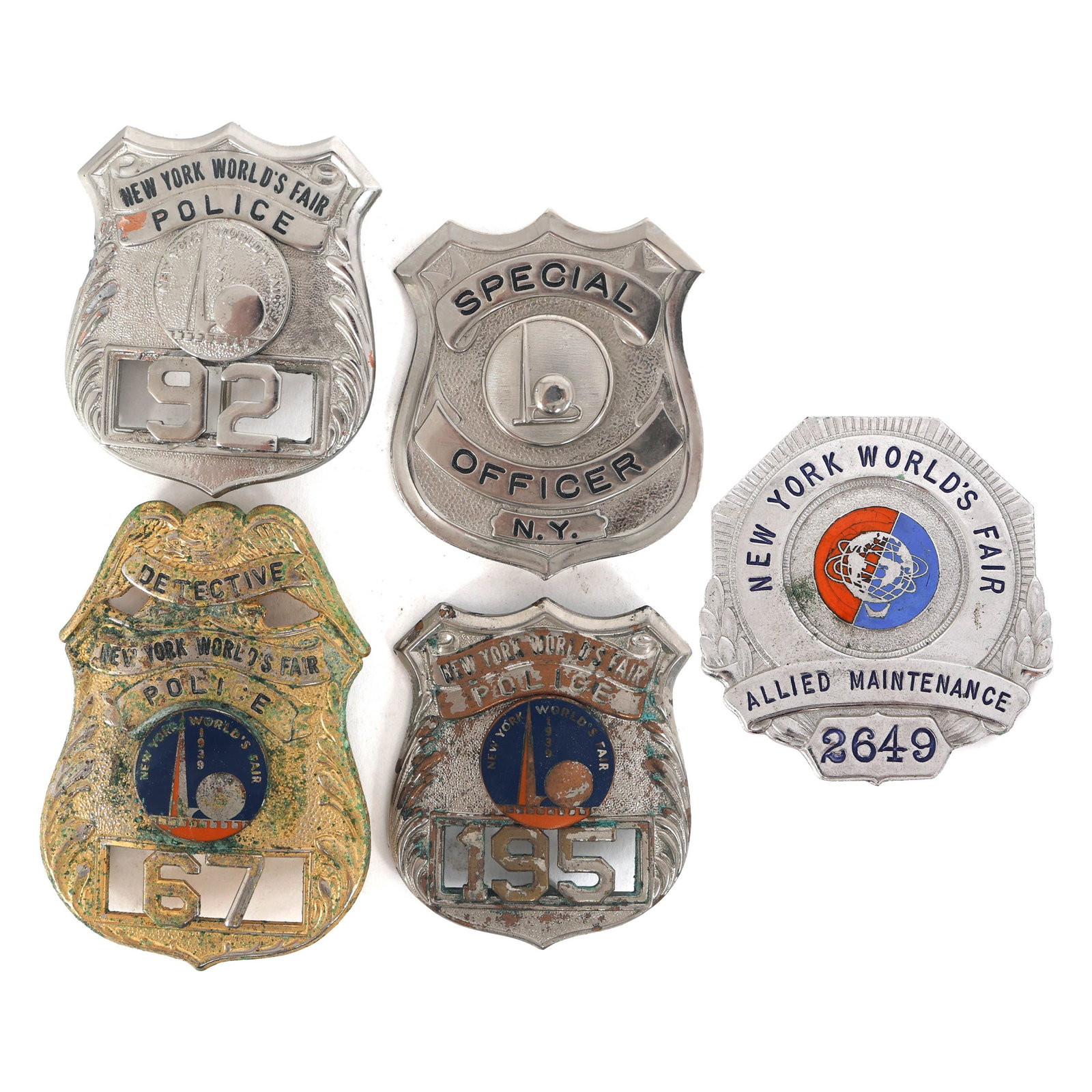 OBSOLETE NEW YORK WORLD'S FAIR 1939 BADGES (1 of 11)