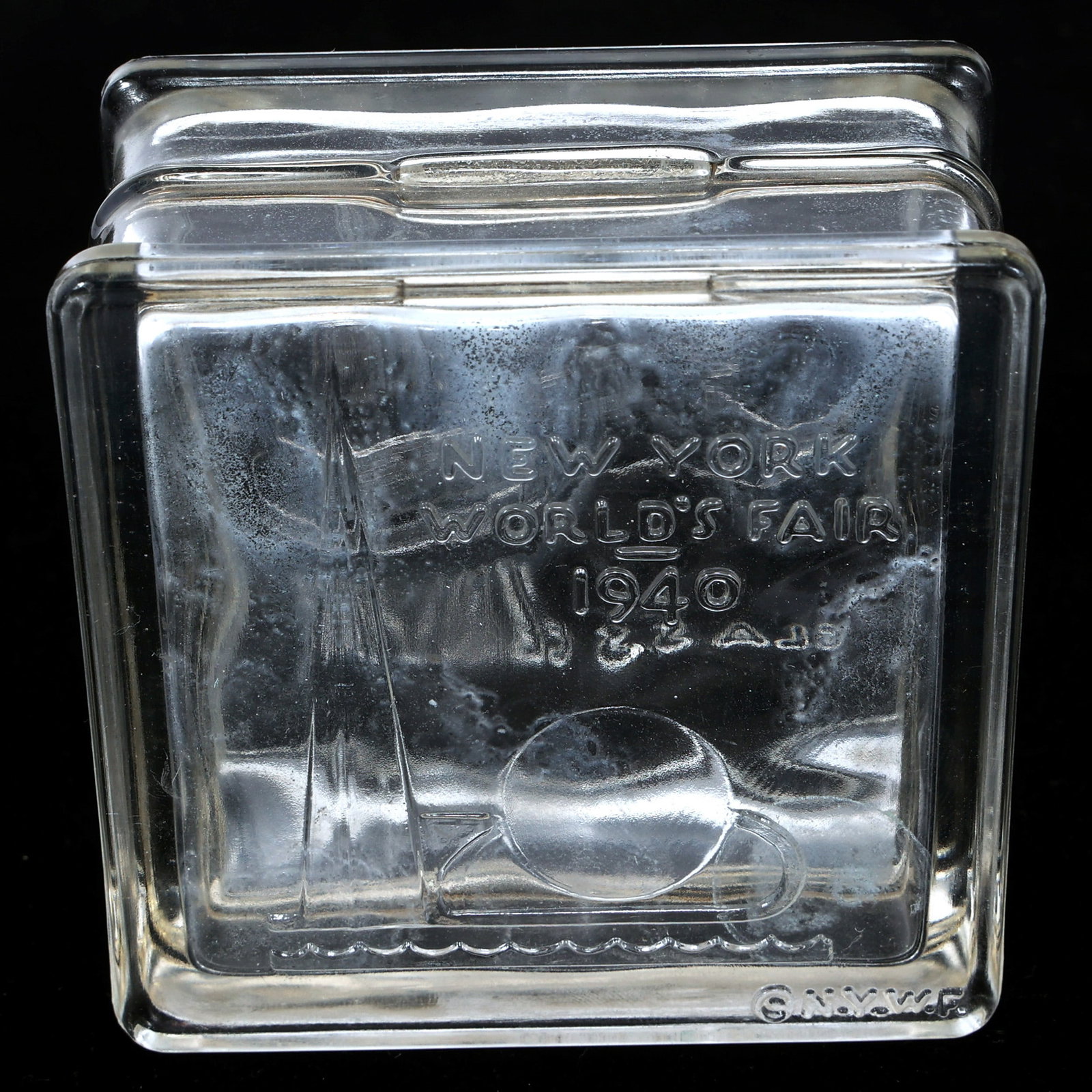 NEW YORK WORLD'S FAIR 1939 GLASS CENTER BLOCK COIN BANK (1 of 6)
