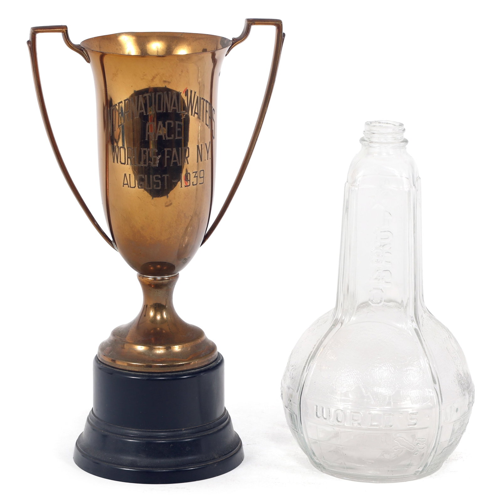 NY WORLD'S FAIR 1939 TROPHY & GLASS VINEGAR BOTTLE (1 of 10)