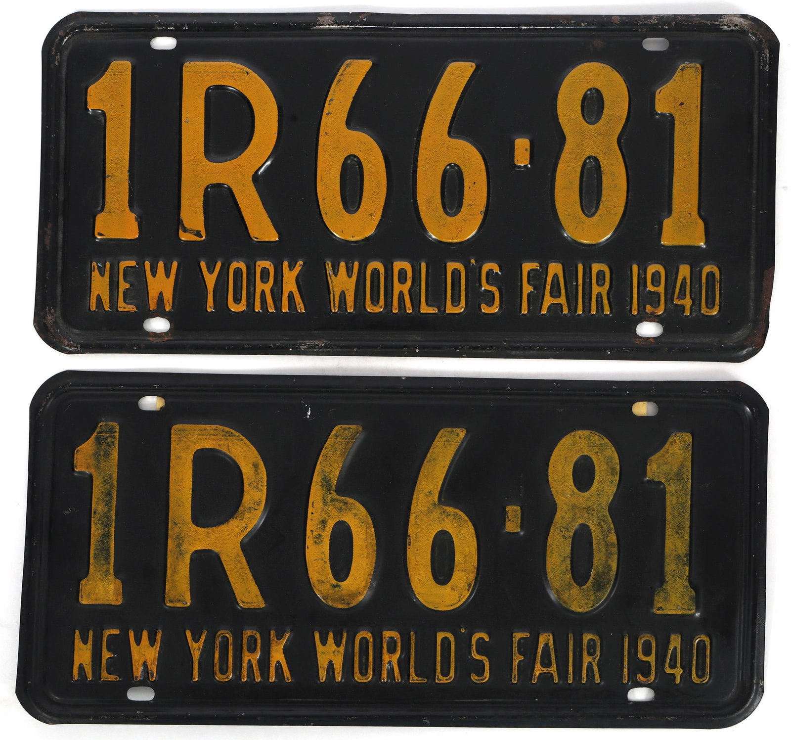 NEW YORK WORLD'S FAIR 1940 NY LICENSE PLATE SET (1 of 2)