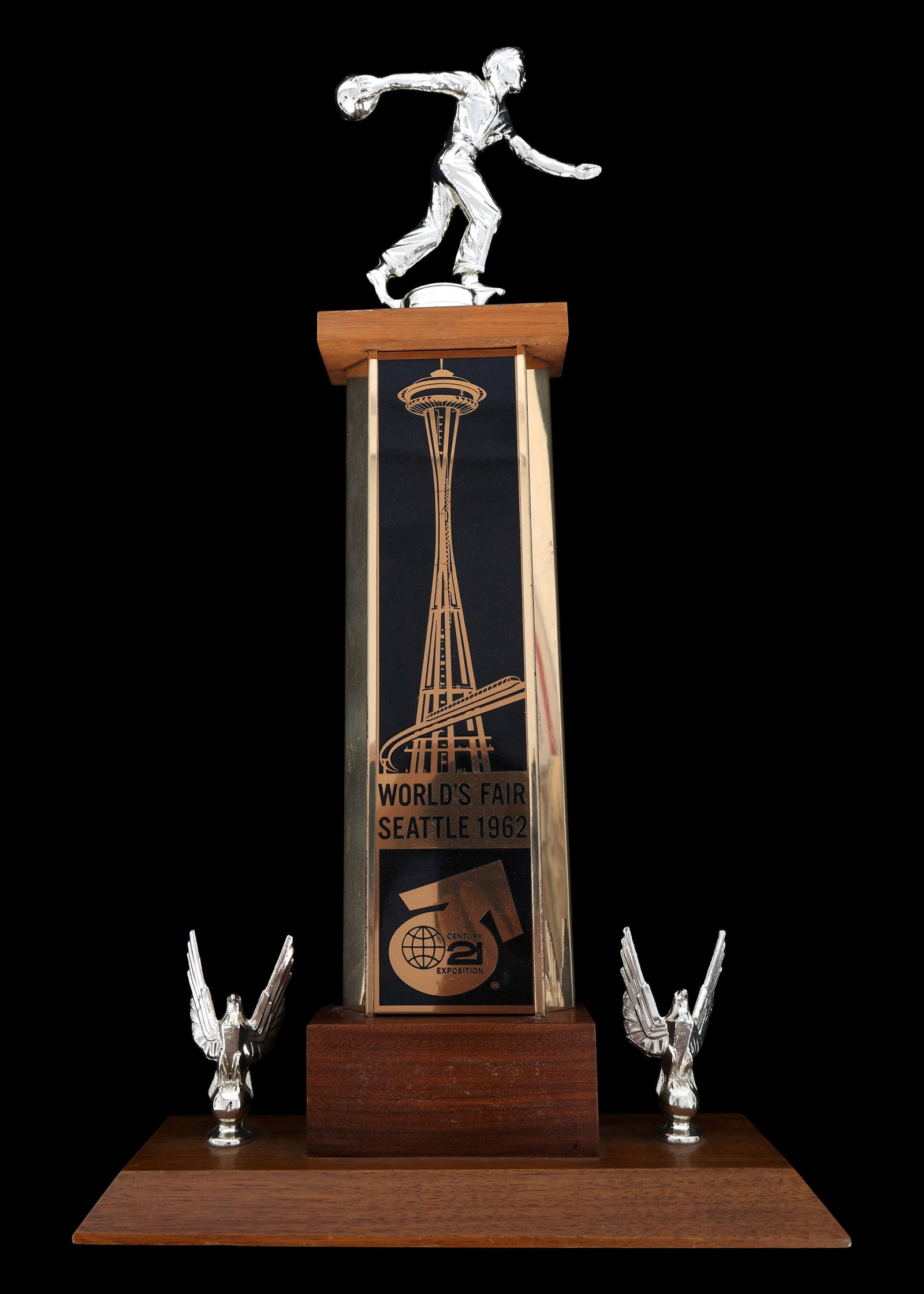 SEATTLE WORLD'S FAIR 1962 BOWLING TROPHY (1 of 6)