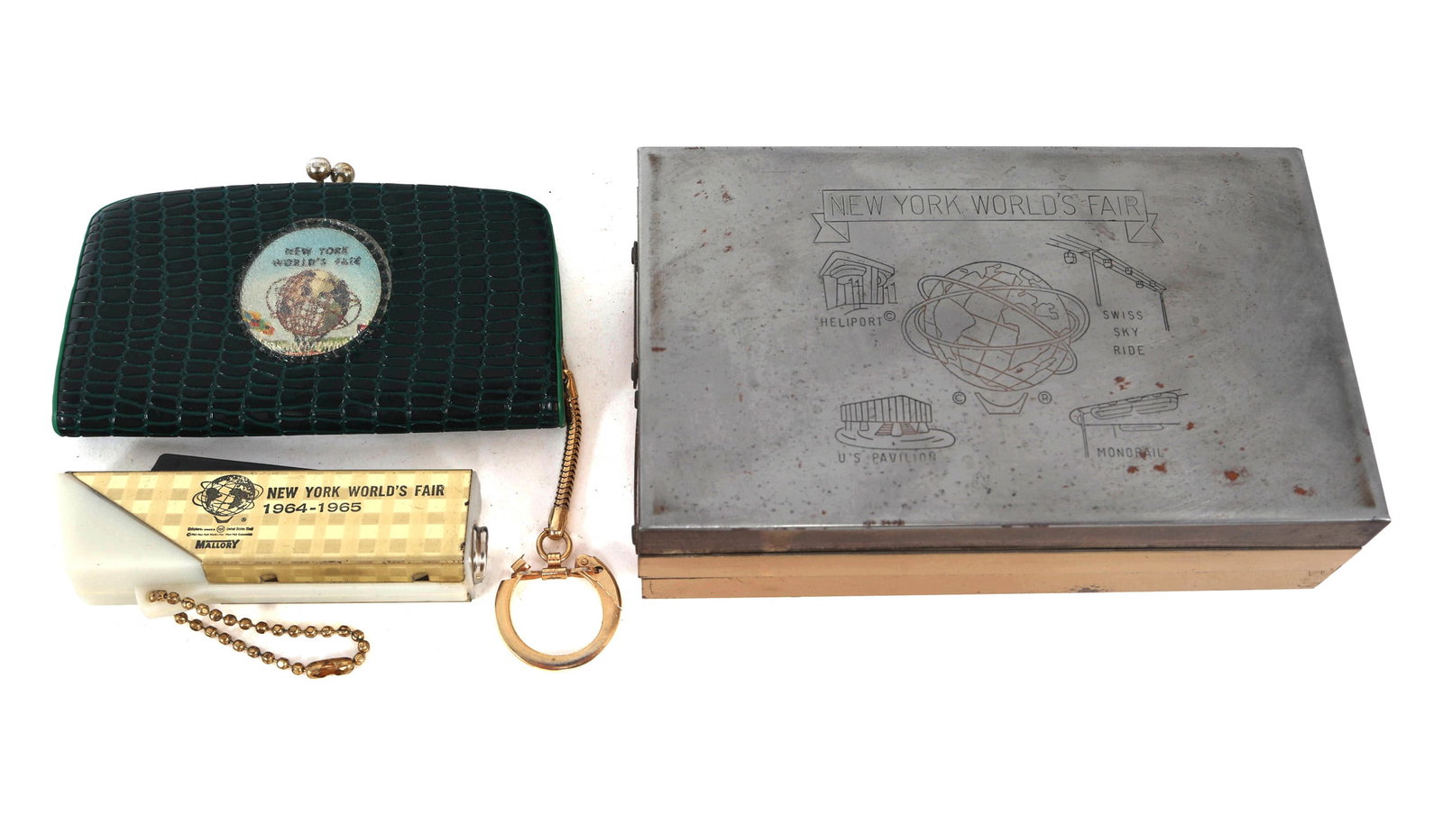 NEW YORK WORLD'S FAIR 1964 PURSE KEYCHAIN & JEWELRY BOX (1 of 11)