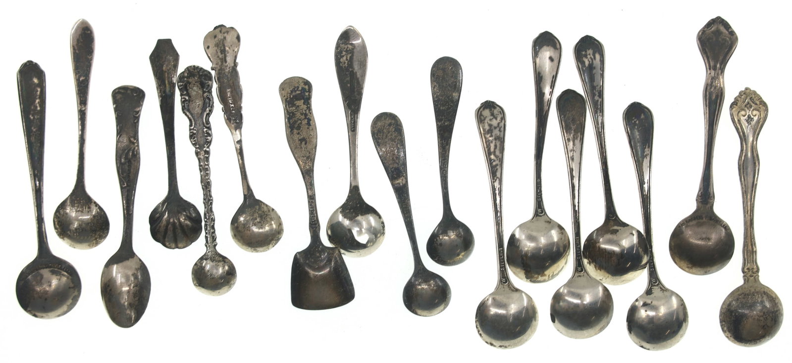 STERLING SILVER MIXED PATTERN SALT SPOONS - 4