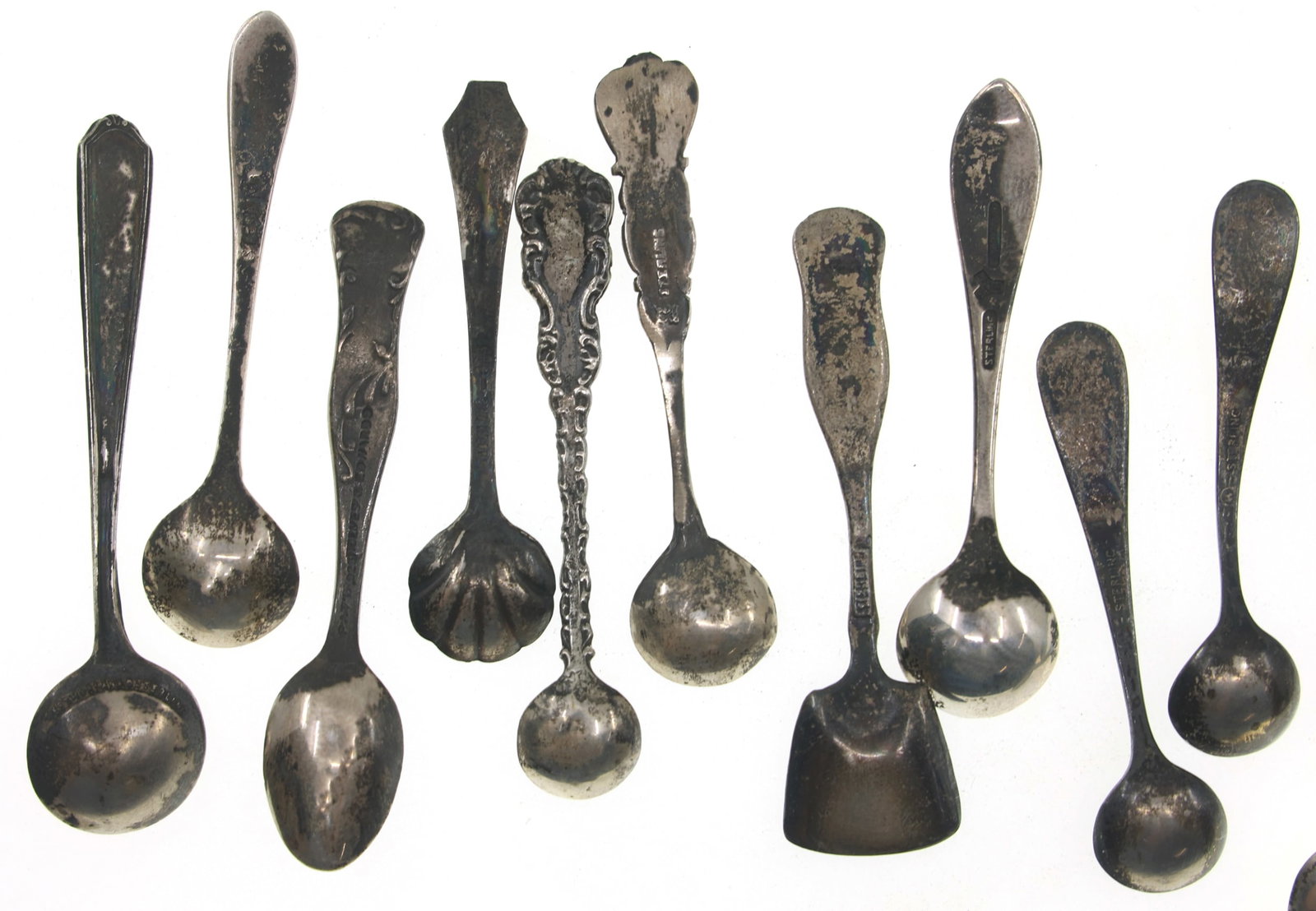 STERLING SILVER MIXED PATTERN SALT SPOONS - 5