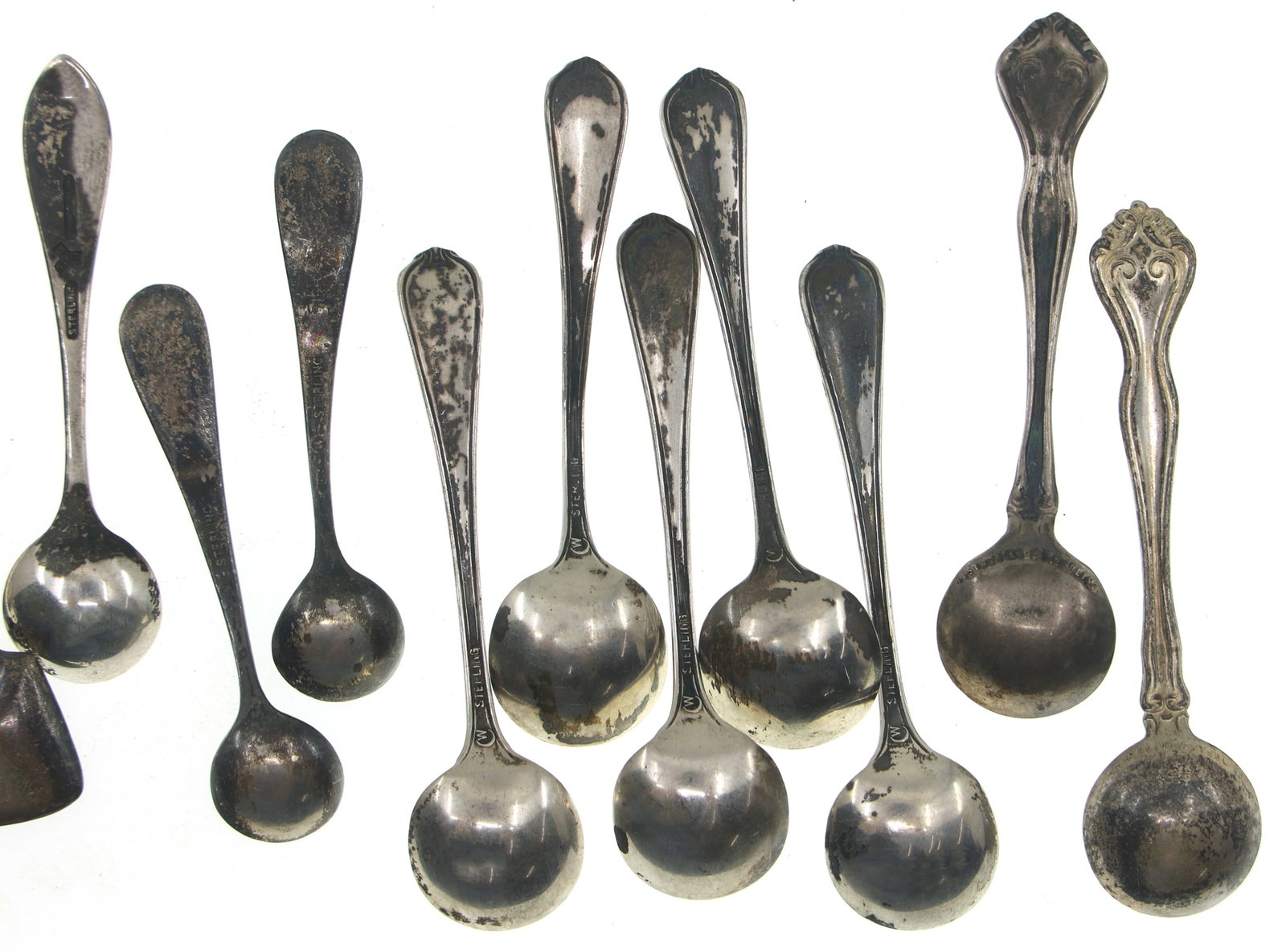 STERLING SILVER MIXED PATTERN SALT SPOONS - 6