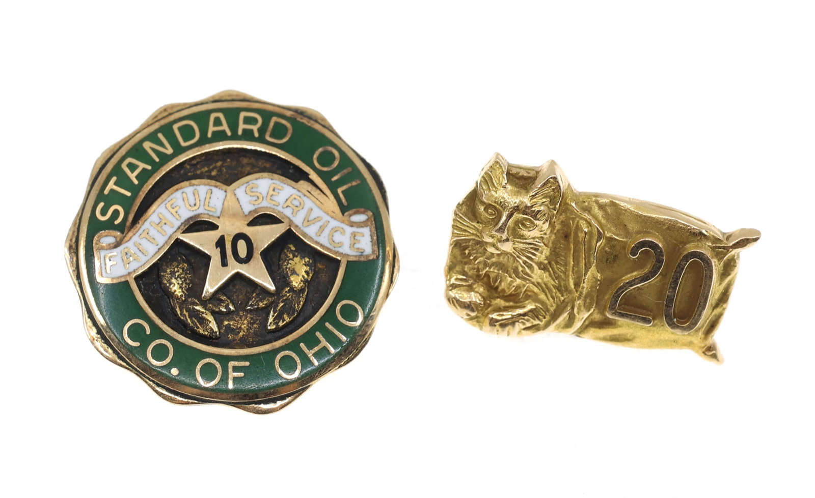 14K YELLOW GOLD EMPLOYEE SERVICE PINS: 14K YELLOW GOLD EMPLOYEE SERVICE PINS 14K yellow gold employee service pins: Bemis Bag Co. "Biddy" the cat 20-year Standard Oil Company of Ohio 10-year Weight: 4g IMPORTANT NOTE - PLEASE
