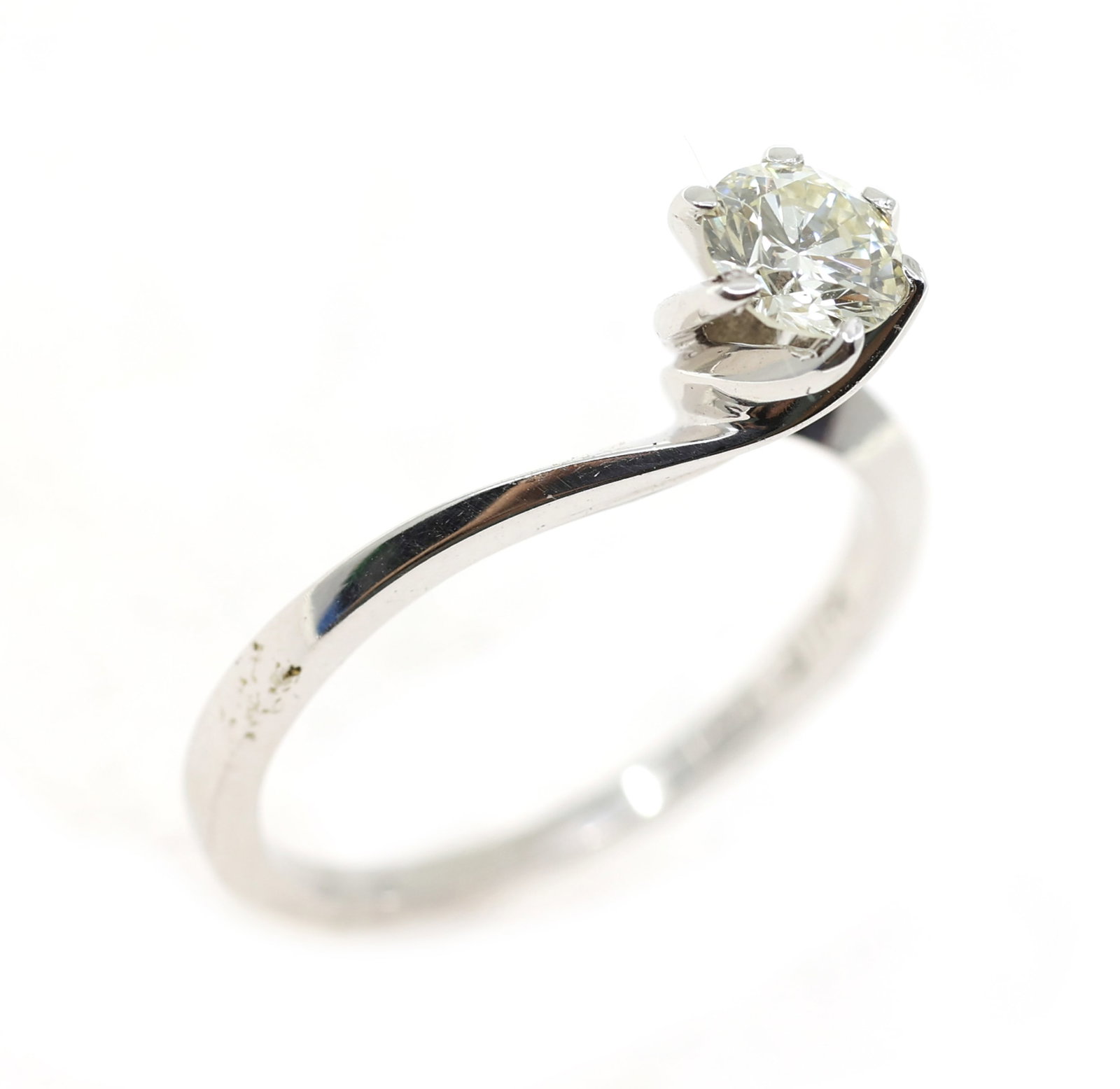 14K WHITE GOLD 0.46 CT ROUND DIAMOND SOLITAIRE RING (1 of 4)