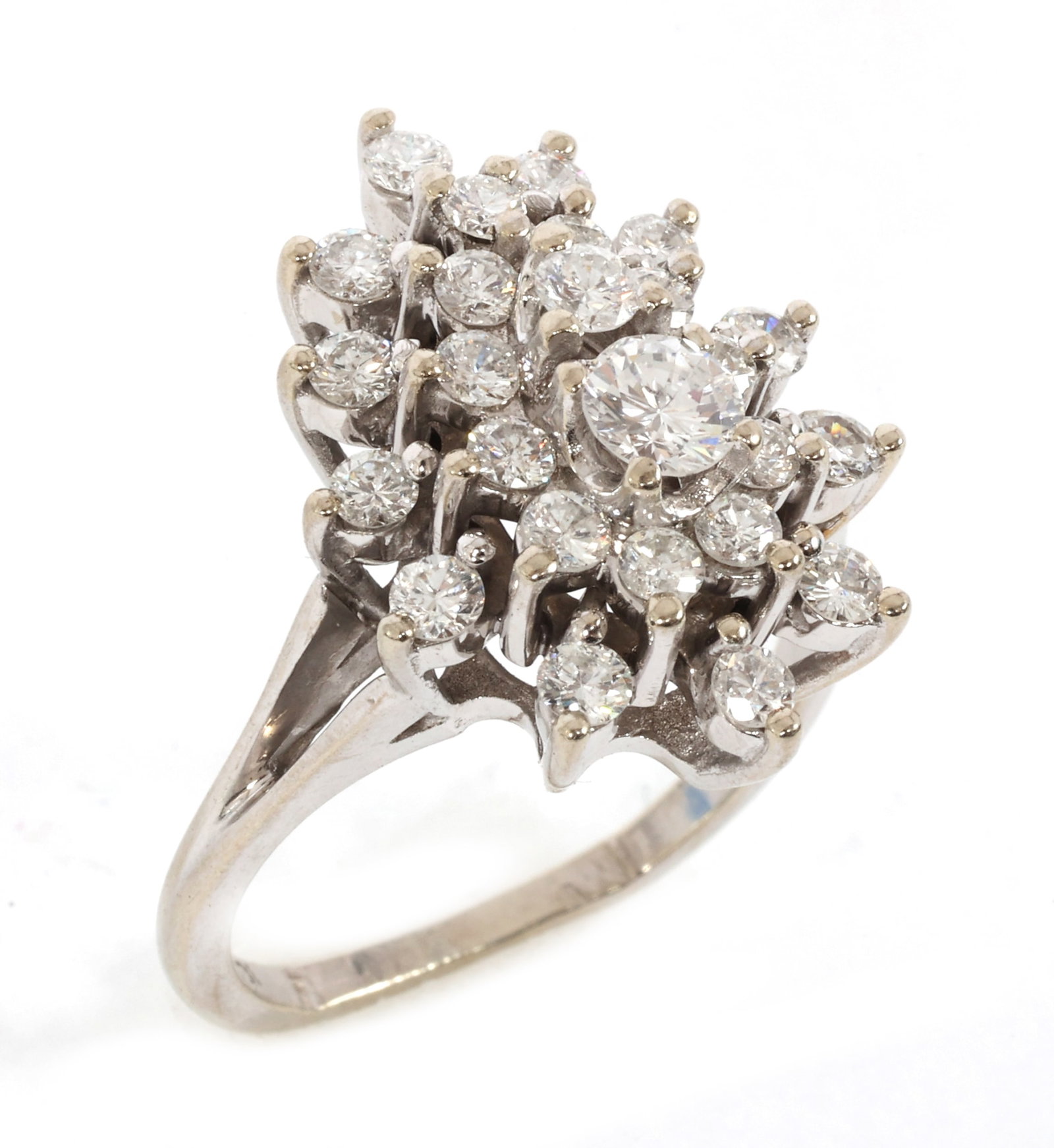 14K WHITE GOLD 1.24 CTW DIAMOND COCKTAIL RING: 14K WHITE GOLD 1.24 CTW DIAMOND COCKTAIL RING 14K white gold cocktail ring: Diamonds, 1.24 ctw (23) 0.04 ct (1) 0.07 ct (1) 0.025 ct Color range: H-I