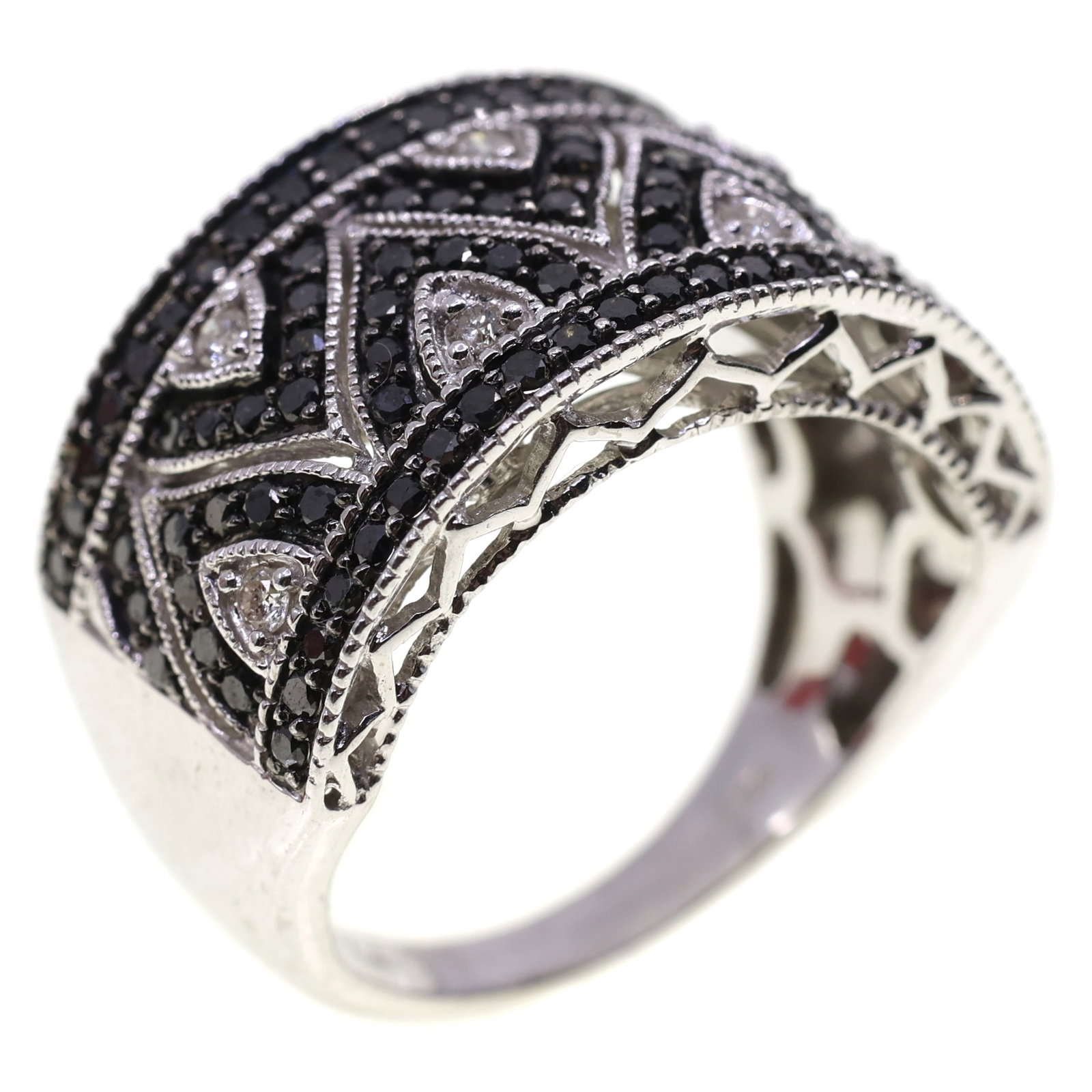 14K WHITE GOLD 1.52 CTW BLACK & WHITE DIAMOND BAND: 14K WHITE GOLD 1.52 CTW BLACK & WHITE DIAMOND BAND 14K white gold 1.52 ctw black and white diamond ring: Black diamonds, round cut (46) 0.015 ct (55) 0.01 ct