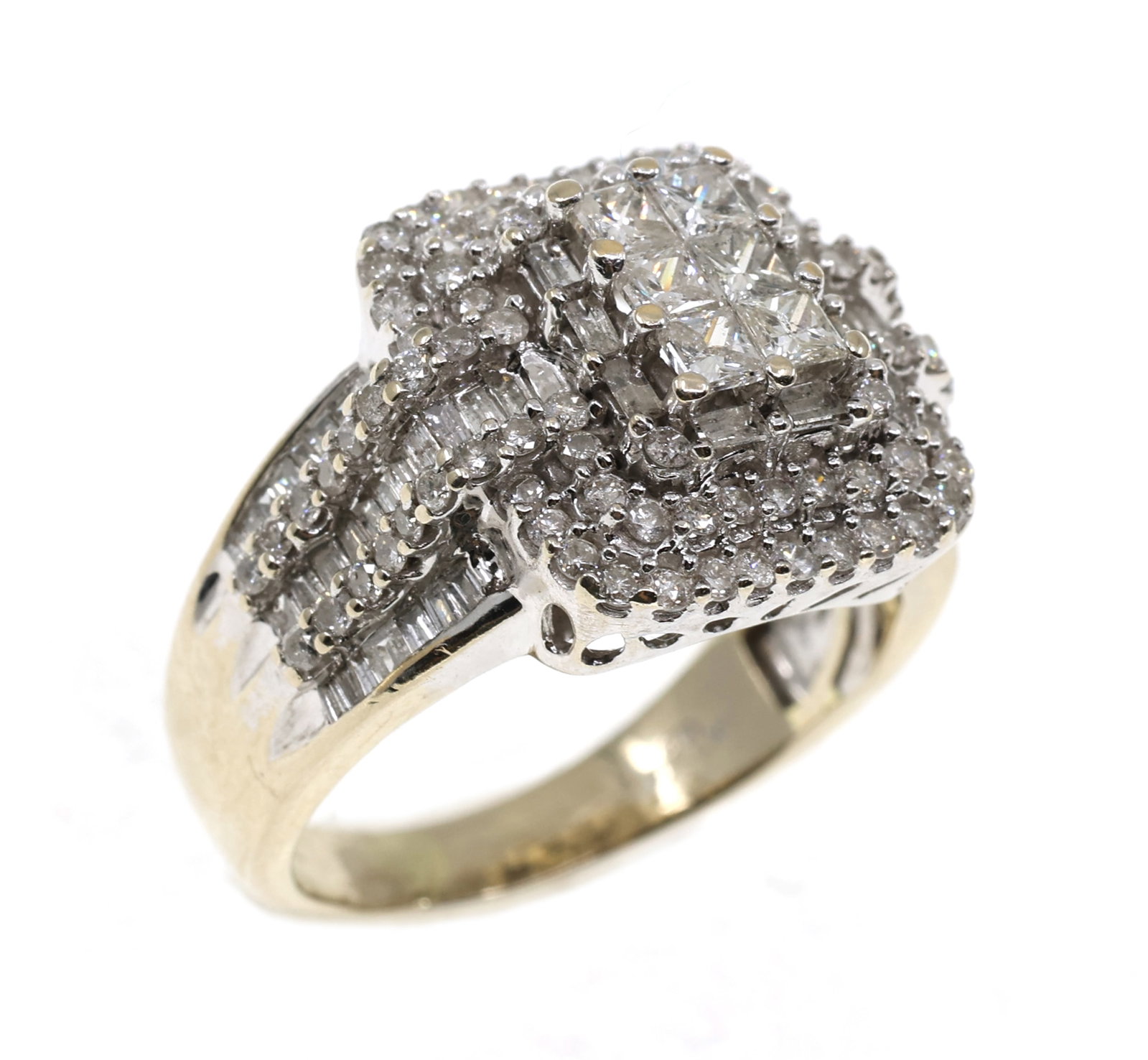 14K WHITE GOLD 2 CTW DIAMOND CLUSTER COCKTAIL RING: 14K WHITE GOLD 2 CTW DIAMOND CLUSTER COCKTAIL RING 14K white gold 2 ctw diamond cluster cocktail ring: Diamonds Color range: I-J Clarity range: I2-I3 S