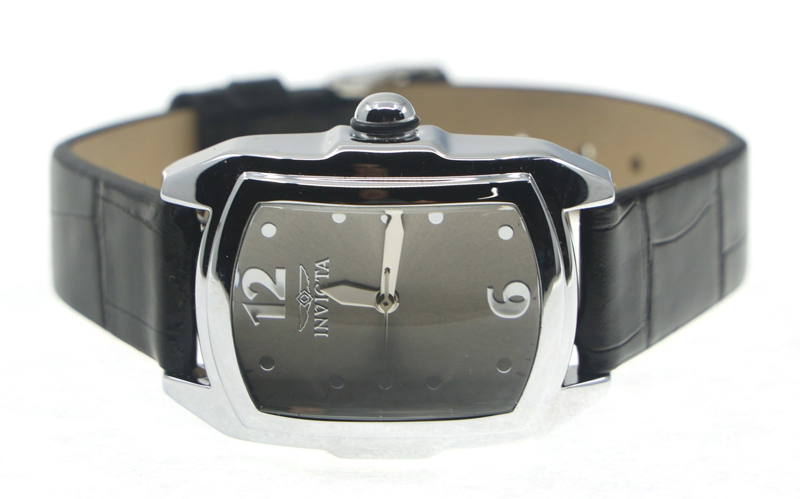 LADIES INVICTA LUPAH 35346 QUARTZ MOVEMENT WRISTWATCH: LADIES INVICTA LUPAH 35346 QUARTZ MOVEMENT WRISTWATCH Ladies Invicta LUPAH, Model 35346, quartz movement wristwatch: (4) extra bands Original box included Model: LUPAH Size: 28mm Weight: