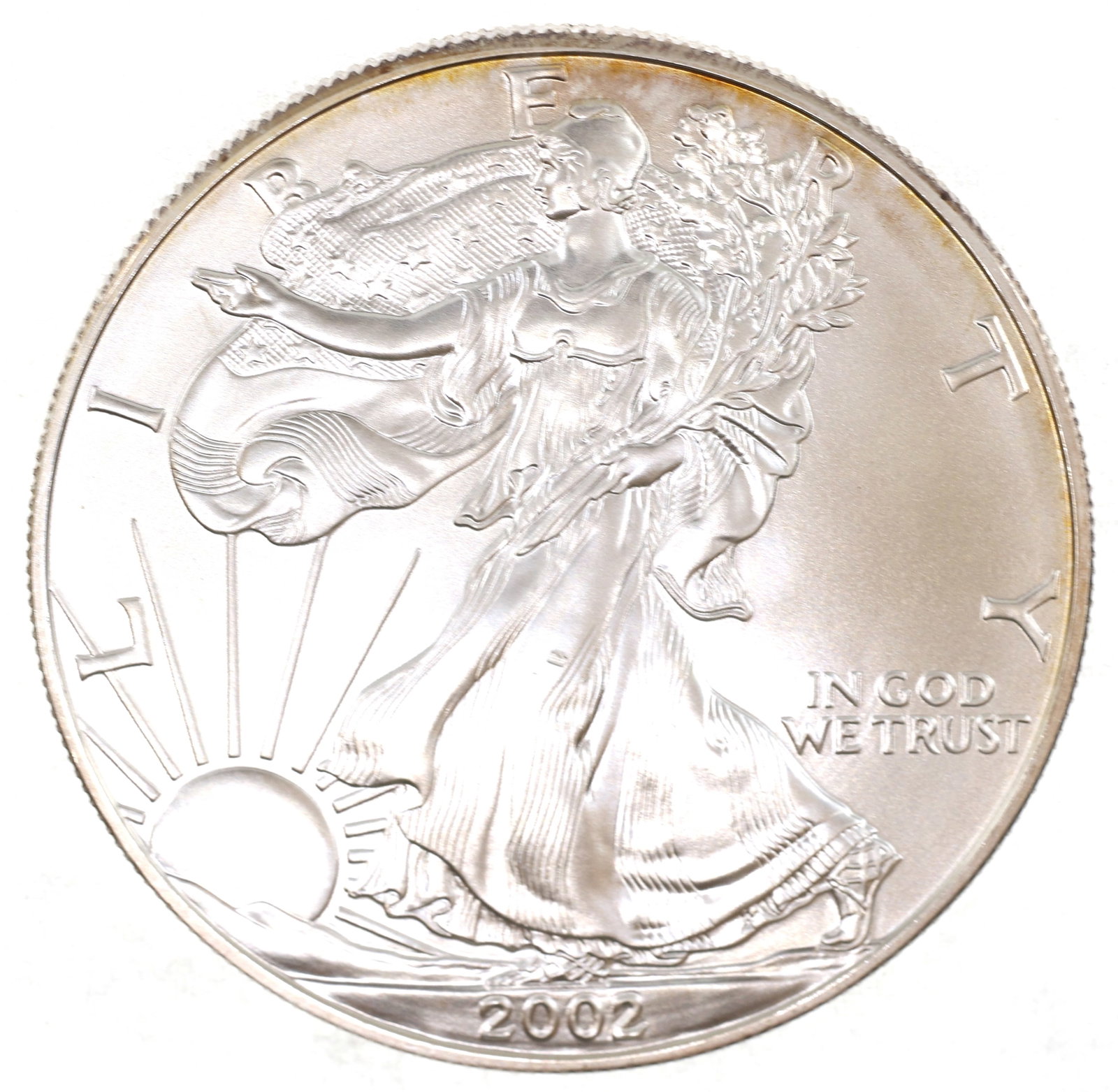 2002 US SILVER EAGLE $1 COIN - UNC: 2002 US SILVER EAGLE $1 COIN - UNC 2002 United States .999 silver Eagle $1 coin, uncirculated. IMPORTANT NOTE - PLEASE READ: REGARDING OUR IN-HOUSE SHIPPING & INVOICING Shipping: Auctioneers no