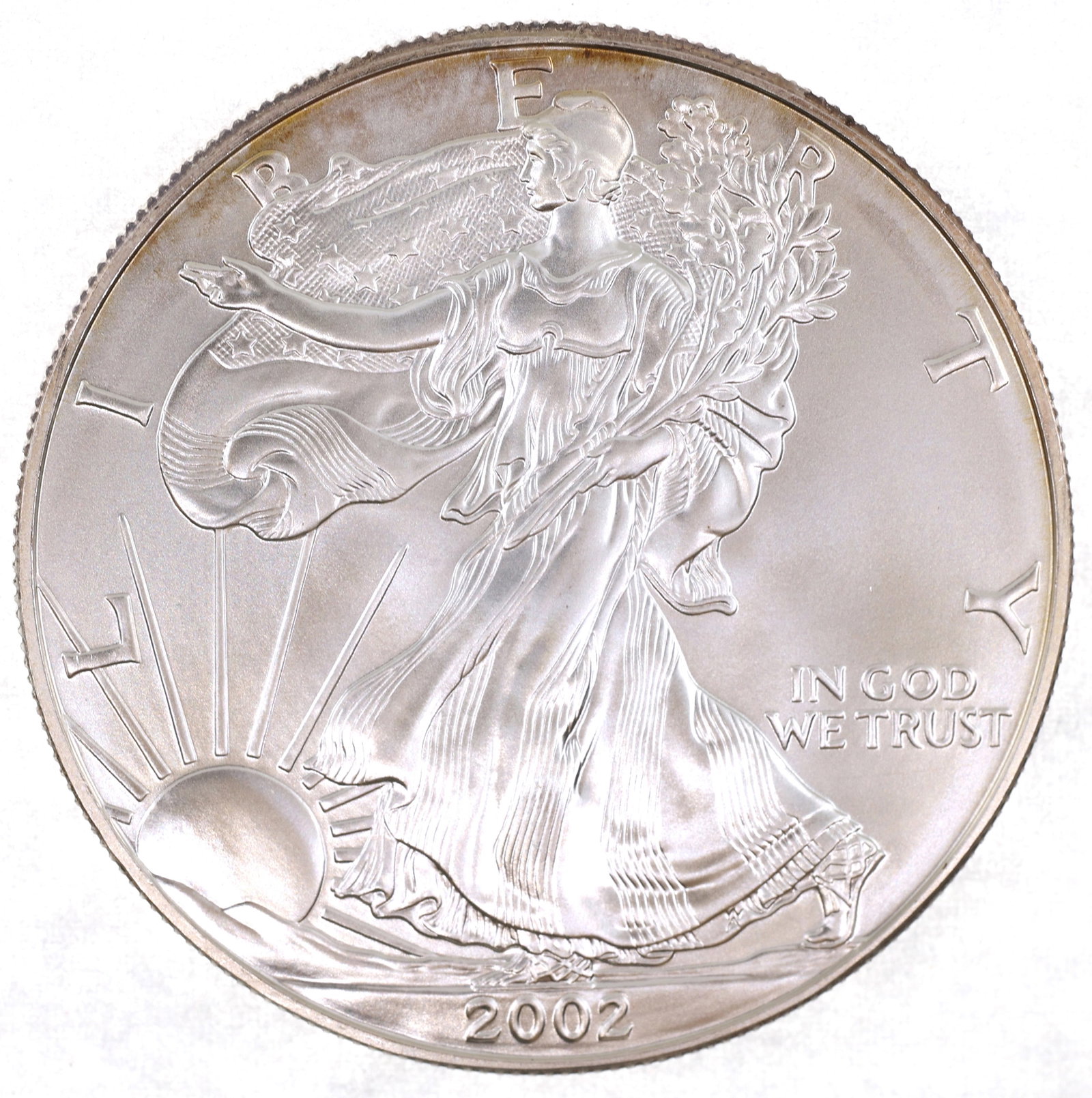2002 US SILVER EAGLE $1 COIN - UNC: 2002 US SILVER EAGLE $1 COIN - UNC 2002 United States .999 silver Eagle $1 coin, uncirculated. IMPORTANT NOTE - PLEASE READ: REGARDING OUR IN-HOUSE SHIPPING & INVOICING Shipping: Auctioneers no