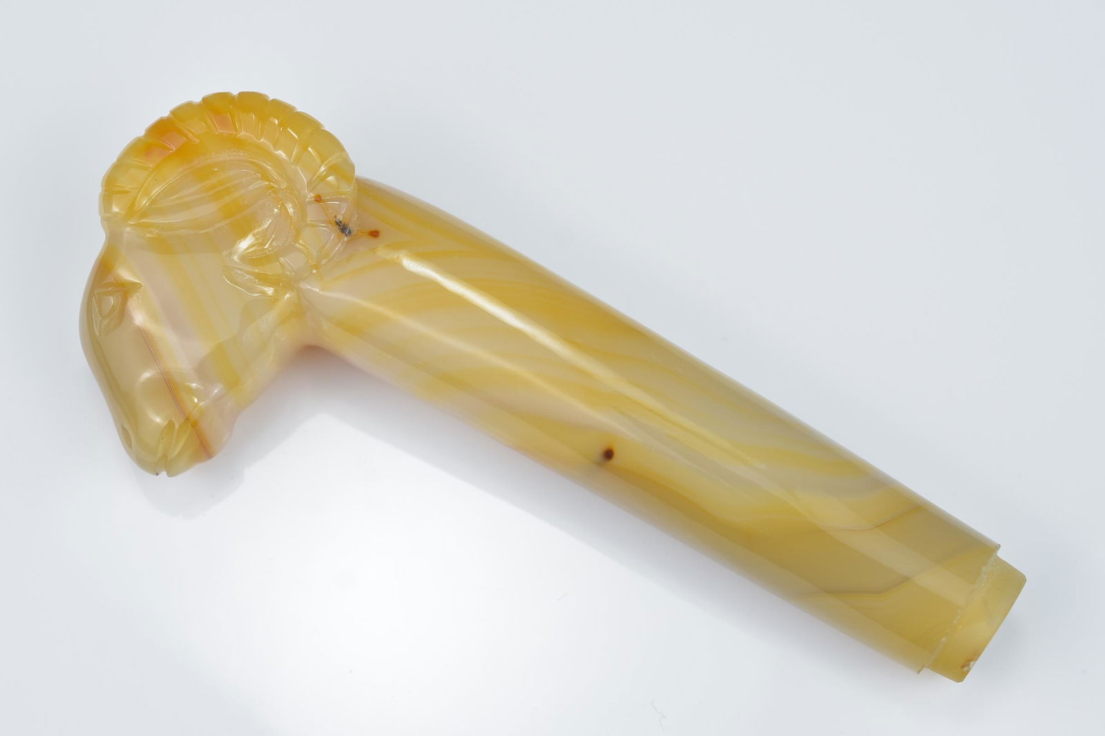 An Indo-Persian 20th century Mughal agate dagger / (1 of 5)