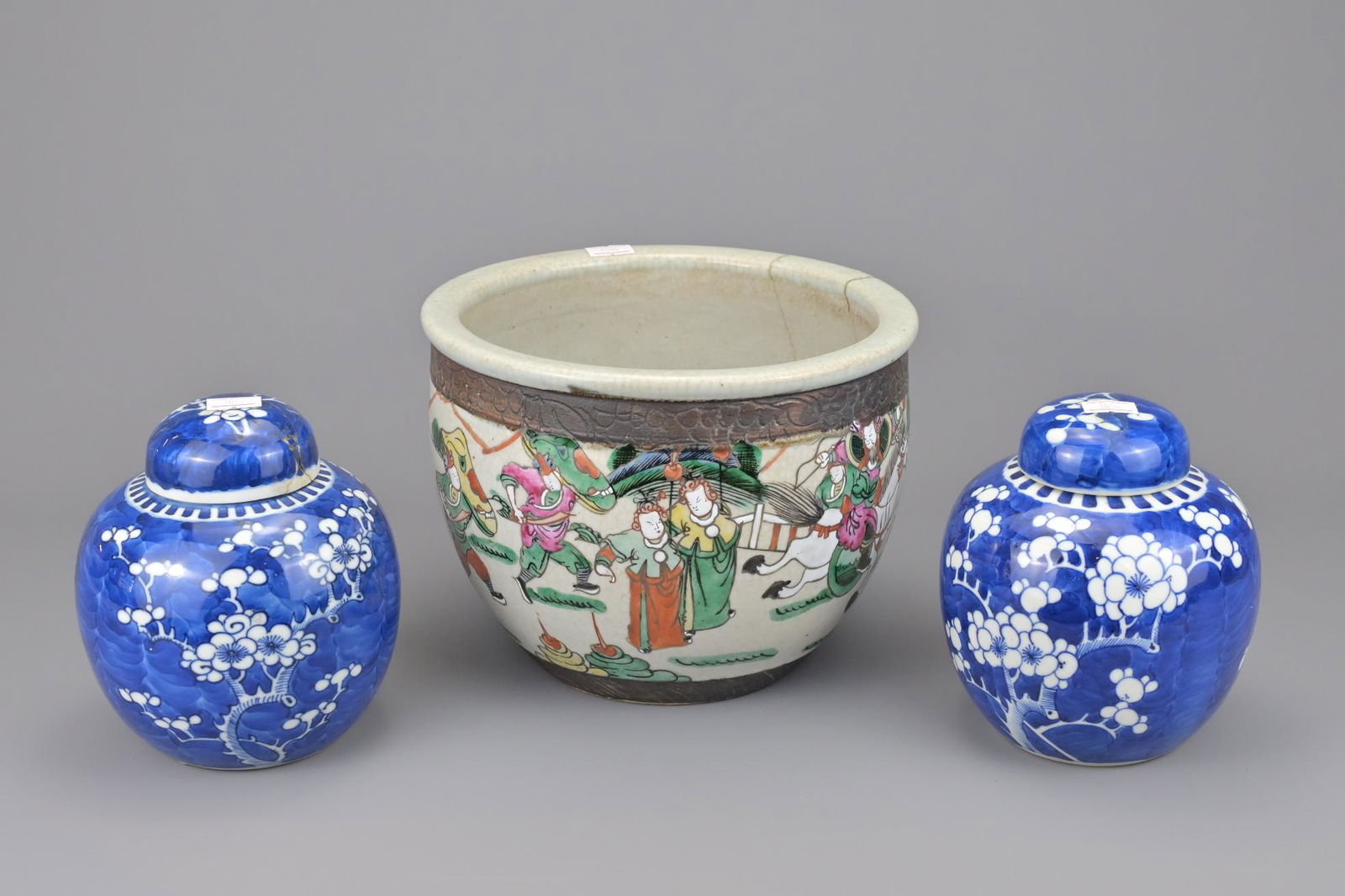 Two chinese blue and white porcelain lidded ginger jars (1 of 3)