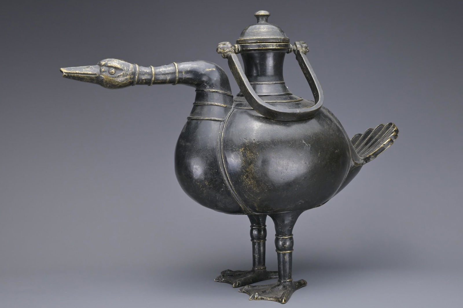 A LARGE CHINESE BRONZE 'DUCK' EWER (1 of 9)