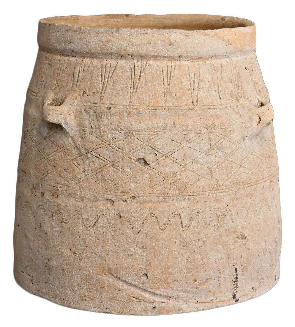 AN UNUSUAL CHINESE STONEWARE POT, EASTERN HAN DYNASTY (25-220AD) (1 of 6)