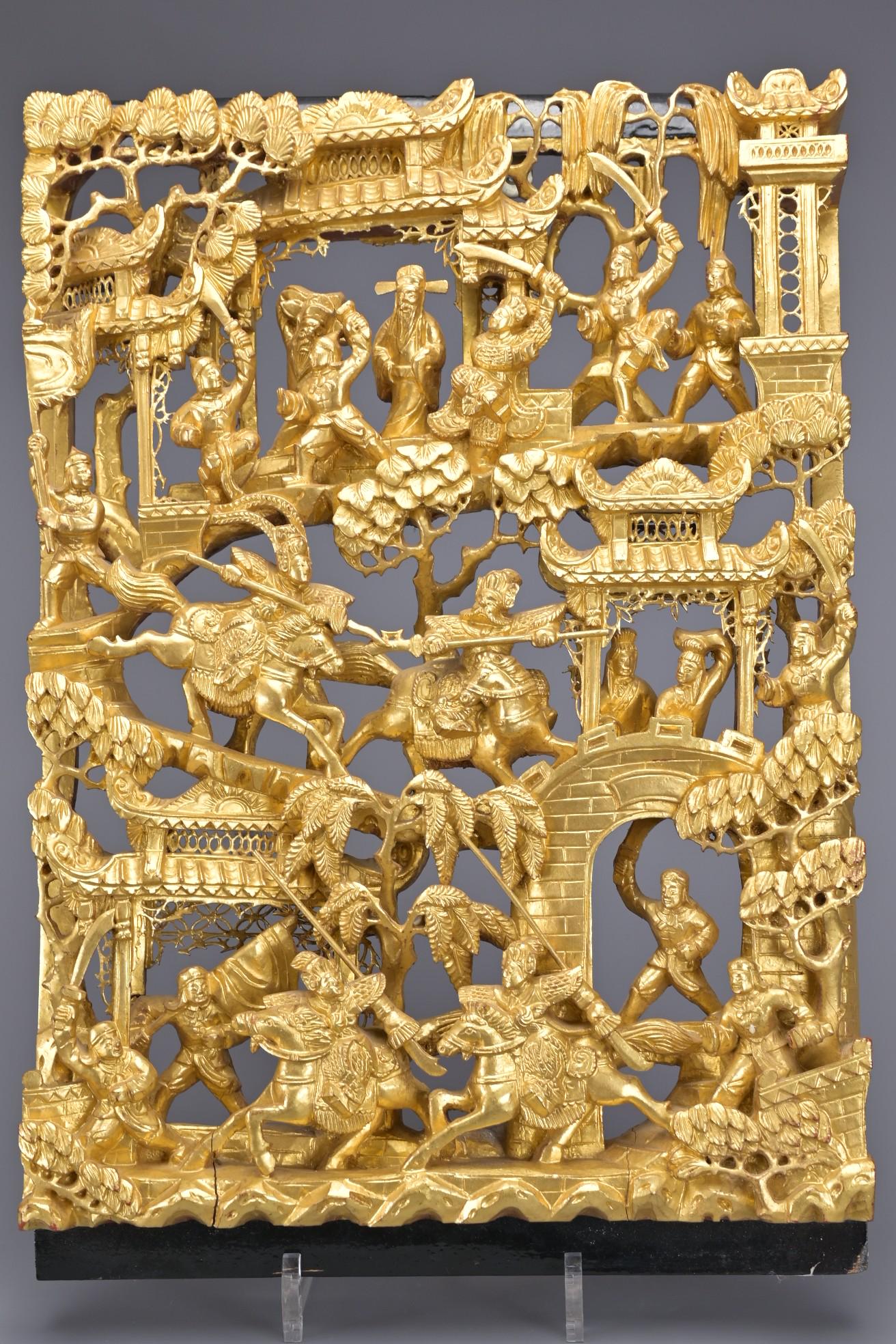 A CHINESE GILT LACQUER WOOD PANEL, 19TH CENTURY (1 of 10)