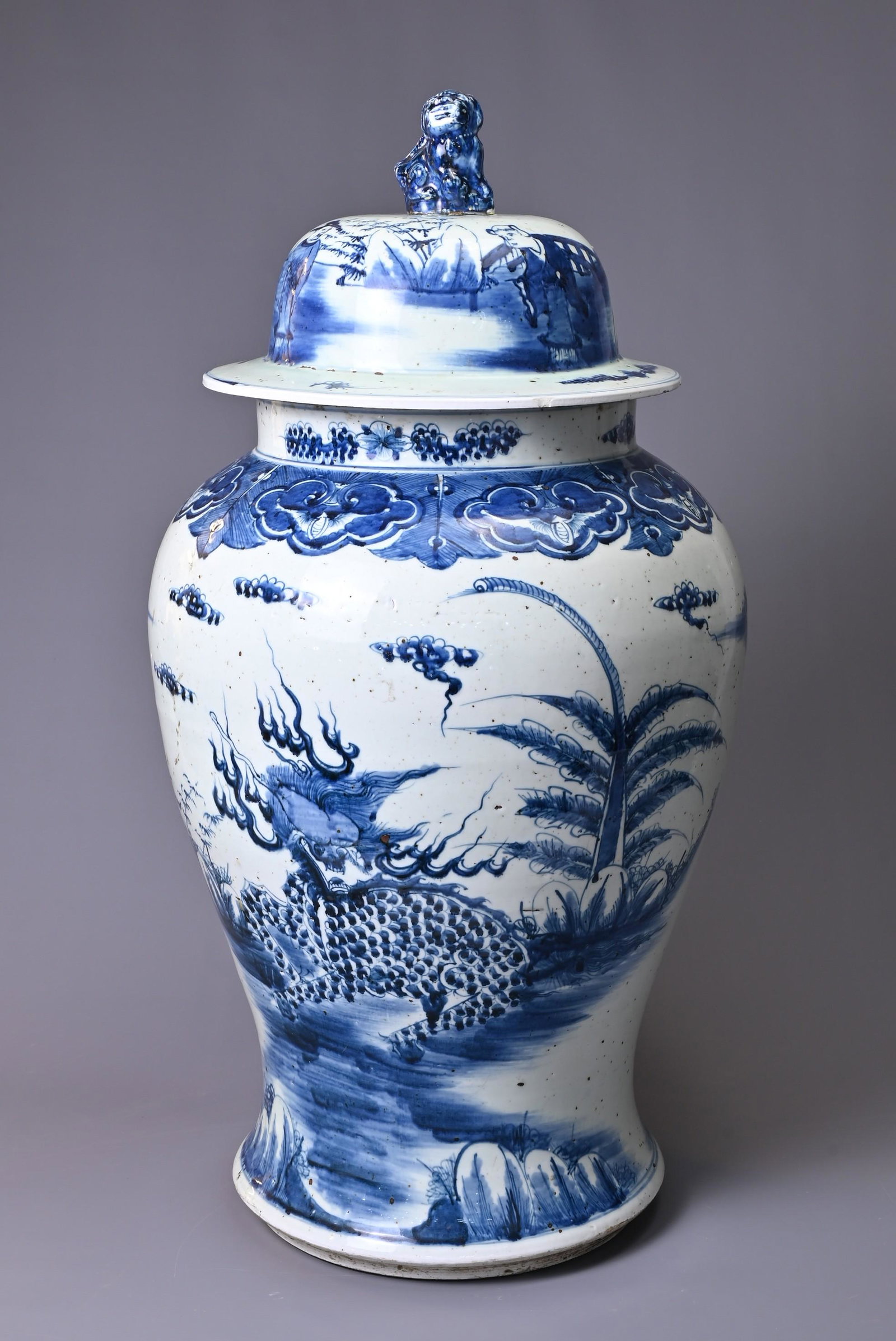 A VERY LARGE CHINESE BLUE AND WHITE PORCELAIN JAR WITH COVER, 20TH CENTURY (1 of 8)