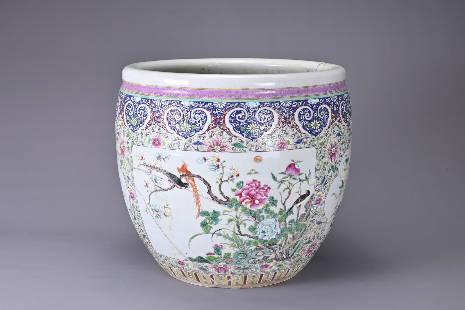 A LARGE CHINESE FAMILLE ROSE PORCELAIN JARDINIéRE, 19/20TH CENTURY. Heavily potted and well (1 of 6)