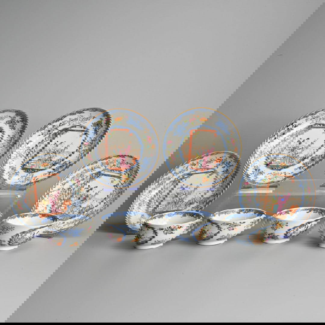 FOUR CHINESE EXPORT FAMILLE ROSE PORCELAIN MANDARIN PATTERN TEACUPS AND SAUCERS, QIANLONG