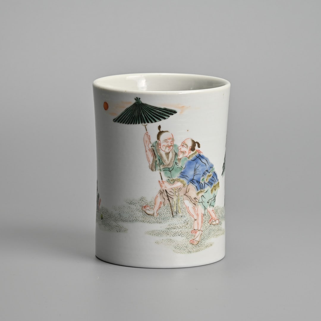 A CHINESE FAMILLE VERTE PORCELAIN BRUSH POT, BITONG.