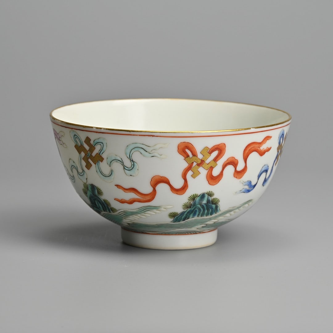 A CHINESE FAMILLE ROSE PORCELAIN BOWL, GUANGXU MARK, 19/20TH CENTURY.