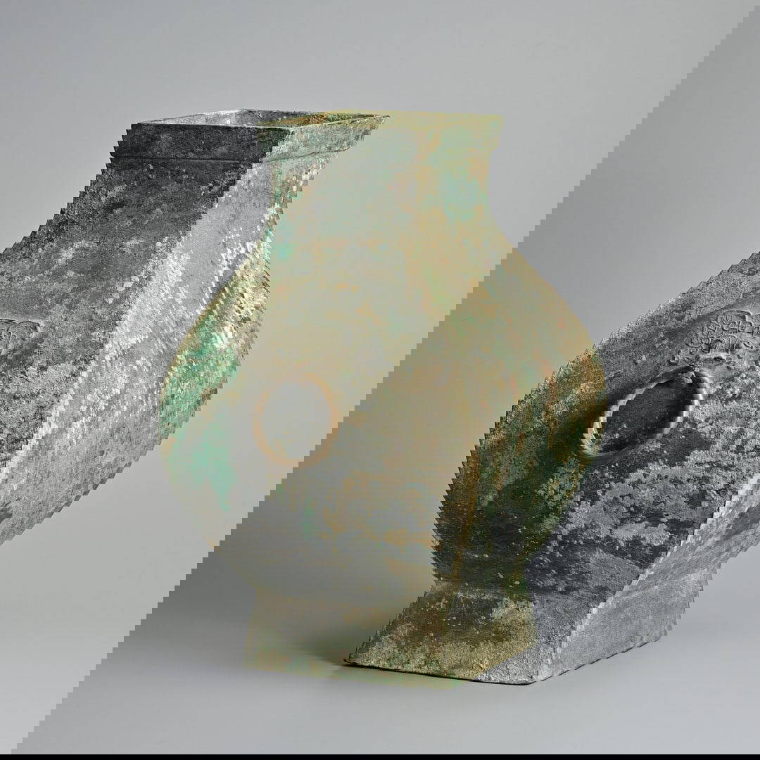 A CHINESE BRONZE VESSEL WITH INSCRIPTION, FANGHU, HAN DYNASTY (206 BC - 220 AD).