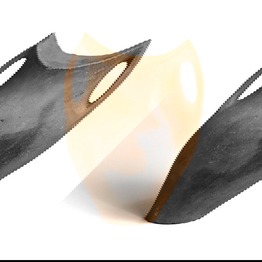 A CHINESE BLACK POTTERY JAR, NEOLITHIC SIWA CULTURE (C. 1350 BC).