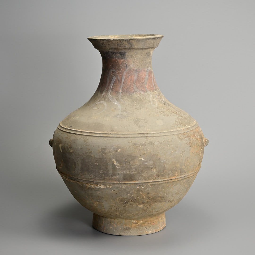 A LARGE CHINESE PAINTED GREY POTTERY HU JAR, HAN DYNASTY (206BC - 220AD). (1 of 8)