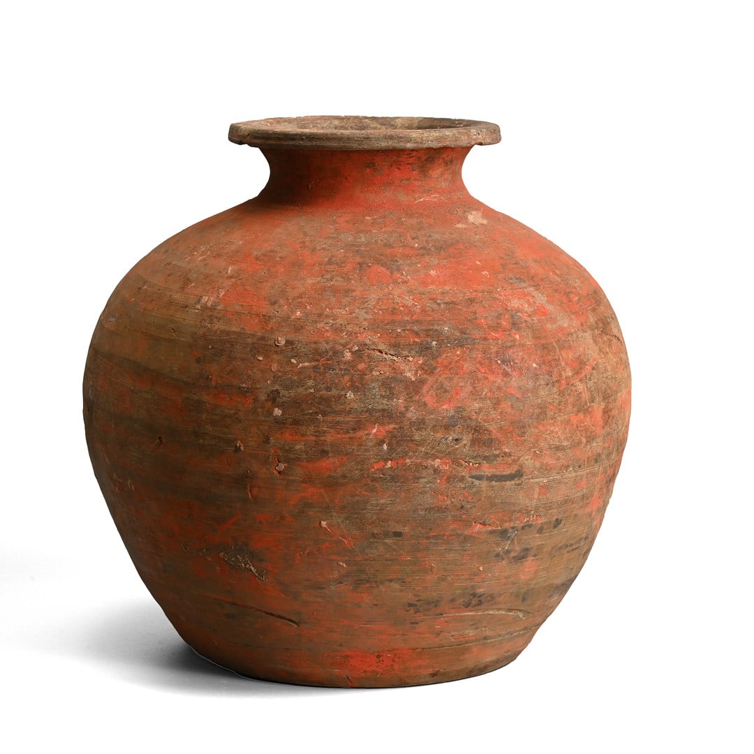 A FINE AND LARGE CHINESE PAINTED POTTERY JAR, HAN DYNASTY (206 BC - AD 220). (1 of 8)