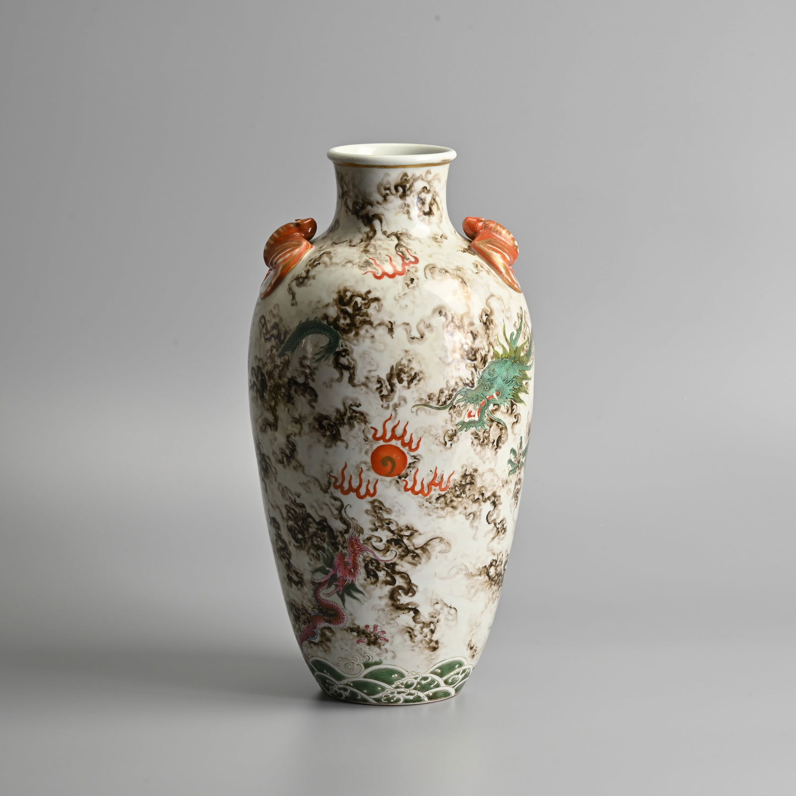 A CHINESE FAMILLE ROSE PORCELAIN 'DRAGON' VASE, REPUBLIC PERIOD. (1 of 9)