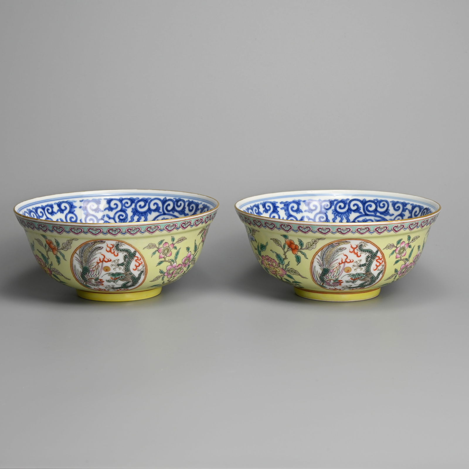 A PAIR OF SGRAFFITO PALE YELLOW-GROUND MEDALLION BOWLS WITH FAMILLE ROSE AND UNDERGLAZE BLUE DECORAT (1 of 16)