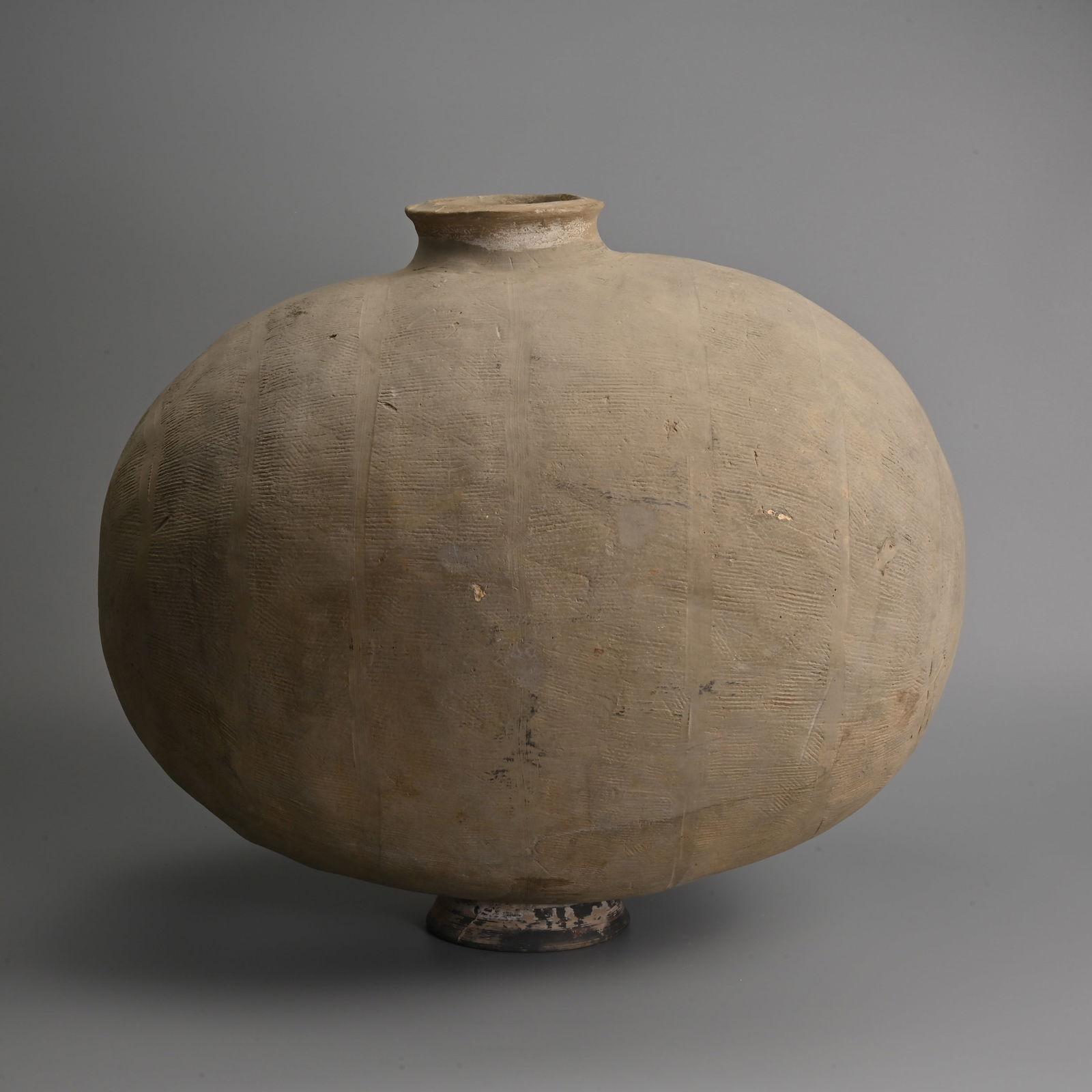 A VERY LARGE AND RARE CHINESE POTTERY COCOON / MILITARY LISTENING JAR WITH OXFORD TL TEST, QIN DYNAS (1 of 7)