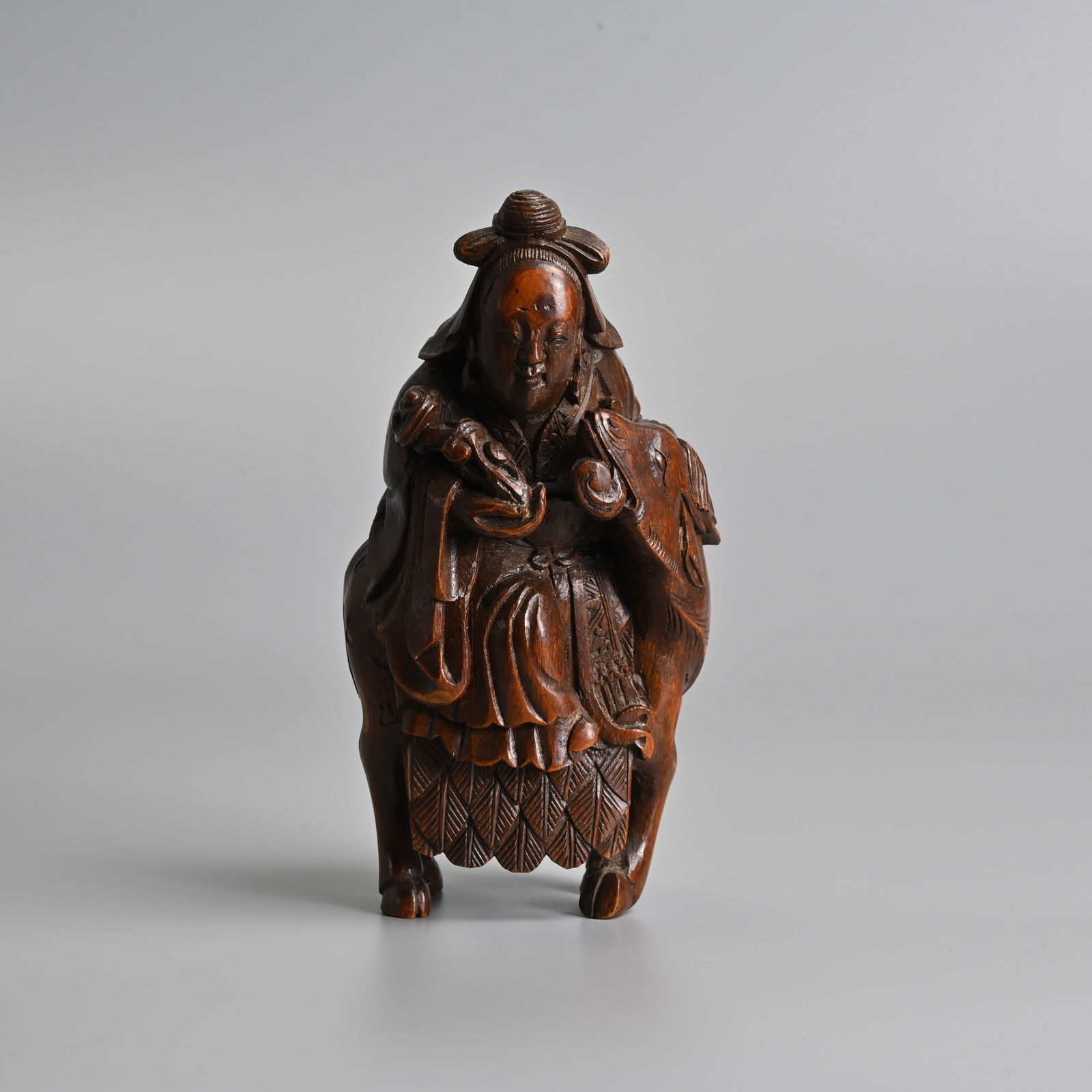 A CHINESE CARVED BAMBOO ROOT FIGURE OF IMMORTAL, MAGU, QING DYNASTY. (1 of 8)