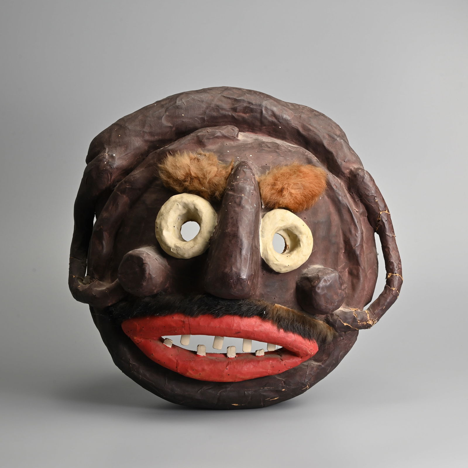 A TRADITIONAL KOREAN THEATRICAL MASK, 20TH CENTURY. (1 of 5)