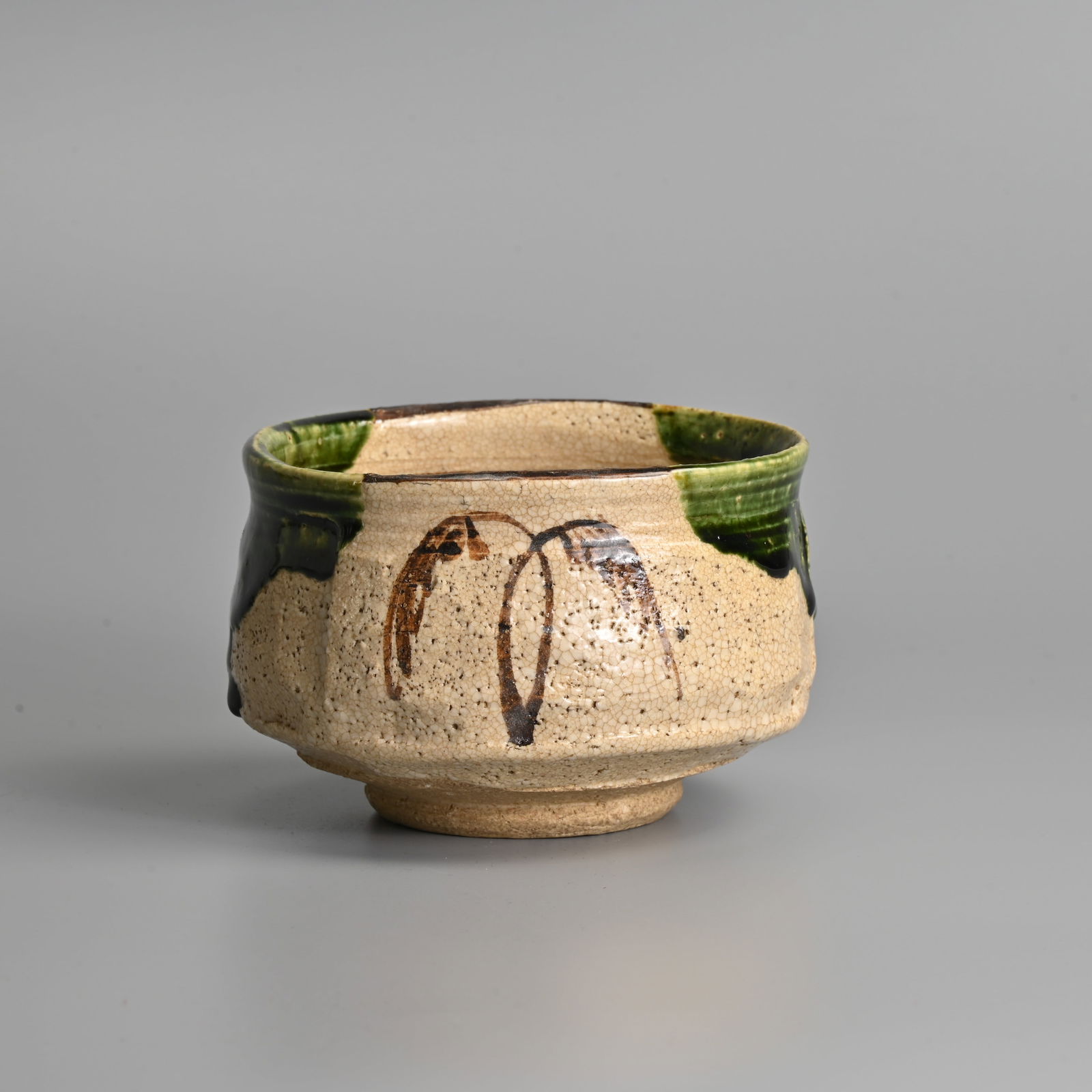 SHIHERU YAMAGUCHI (B. 1925) SETO STONEWARE BOWL. (1 of 8)