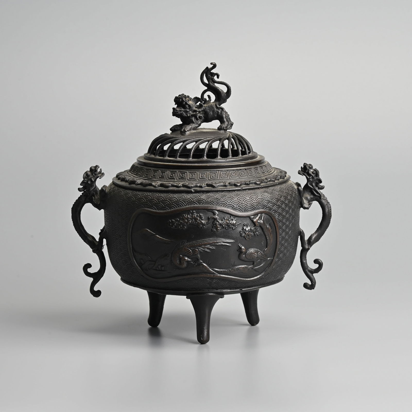 VINTAGE JAPANESE BRONZE KORO AND COVER BY HIDEYASU YONEDA. (1 of 9)